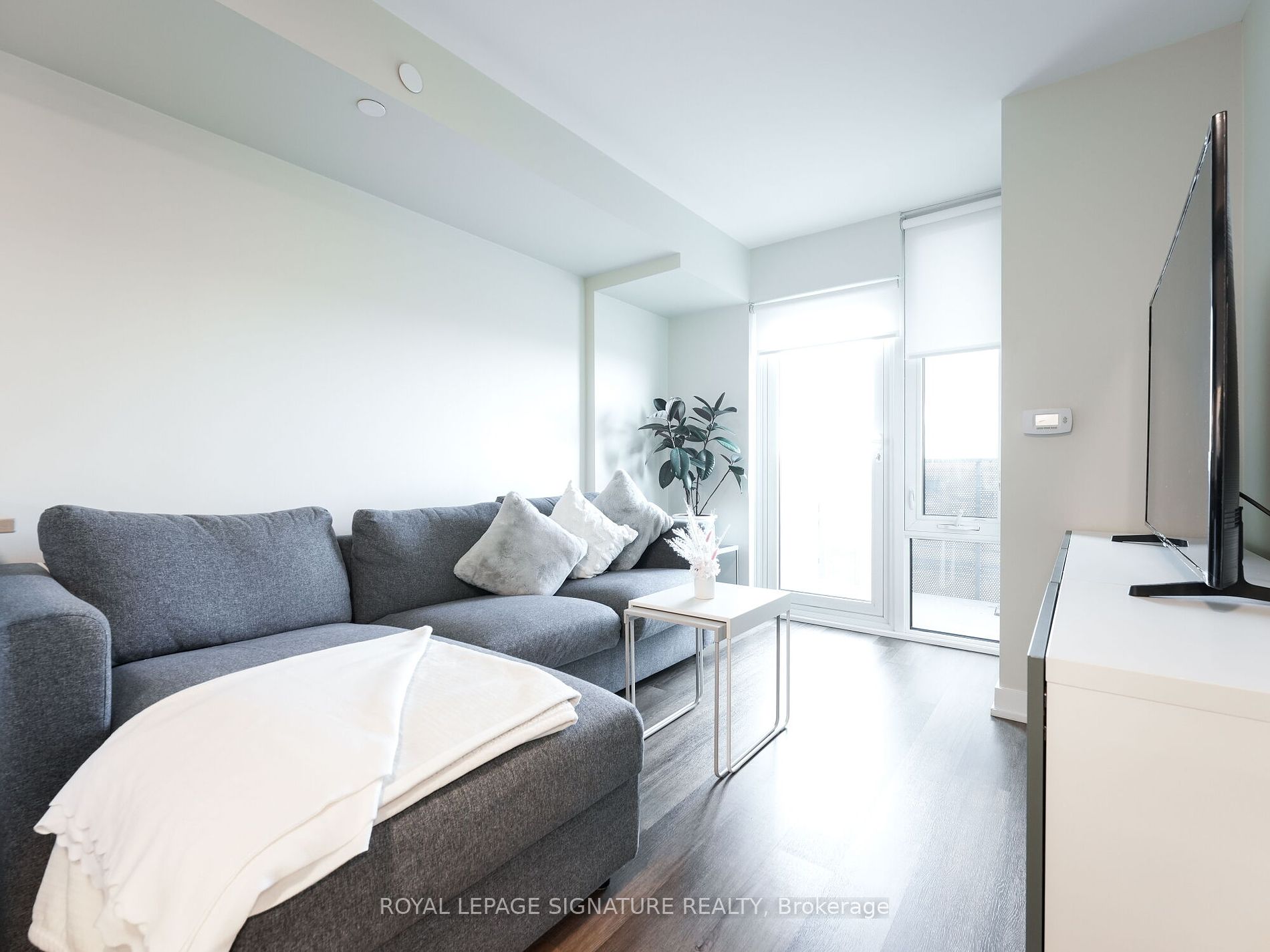 38 Monte Kwinter Crt, #517