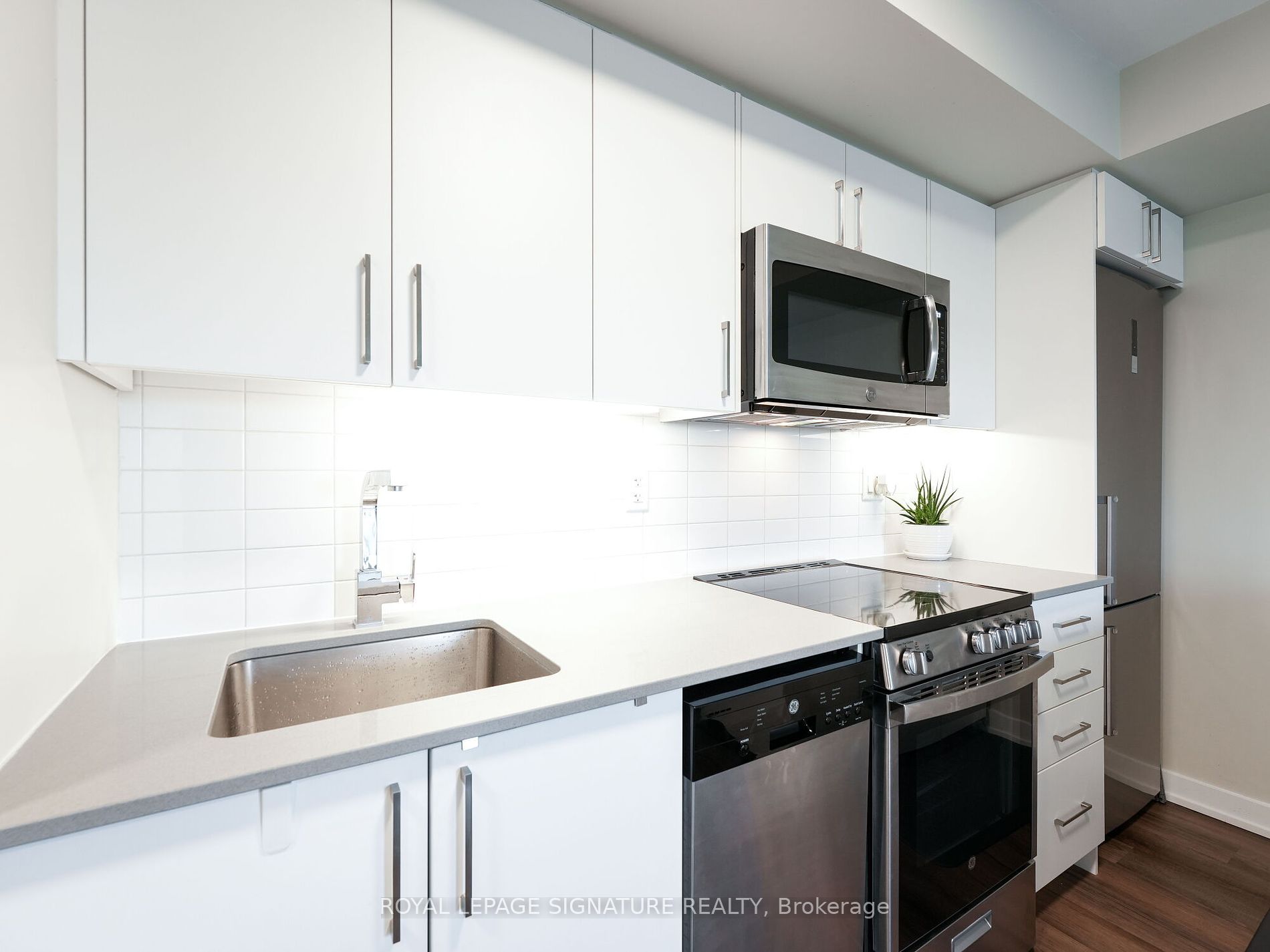 38 Monte Kwinter Crt, #517