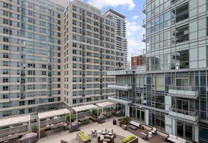 89 Dunfield Avenue, #628