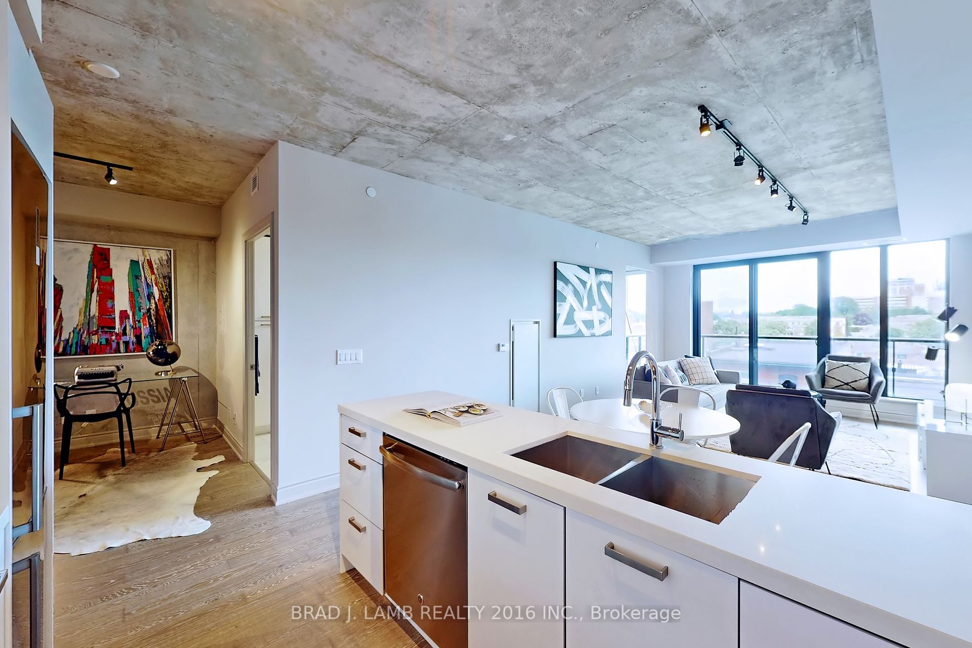 608 Richmond St W, #520