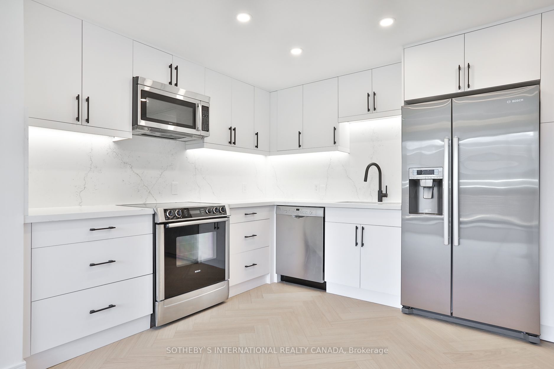 18A Hazelton Ave, #602