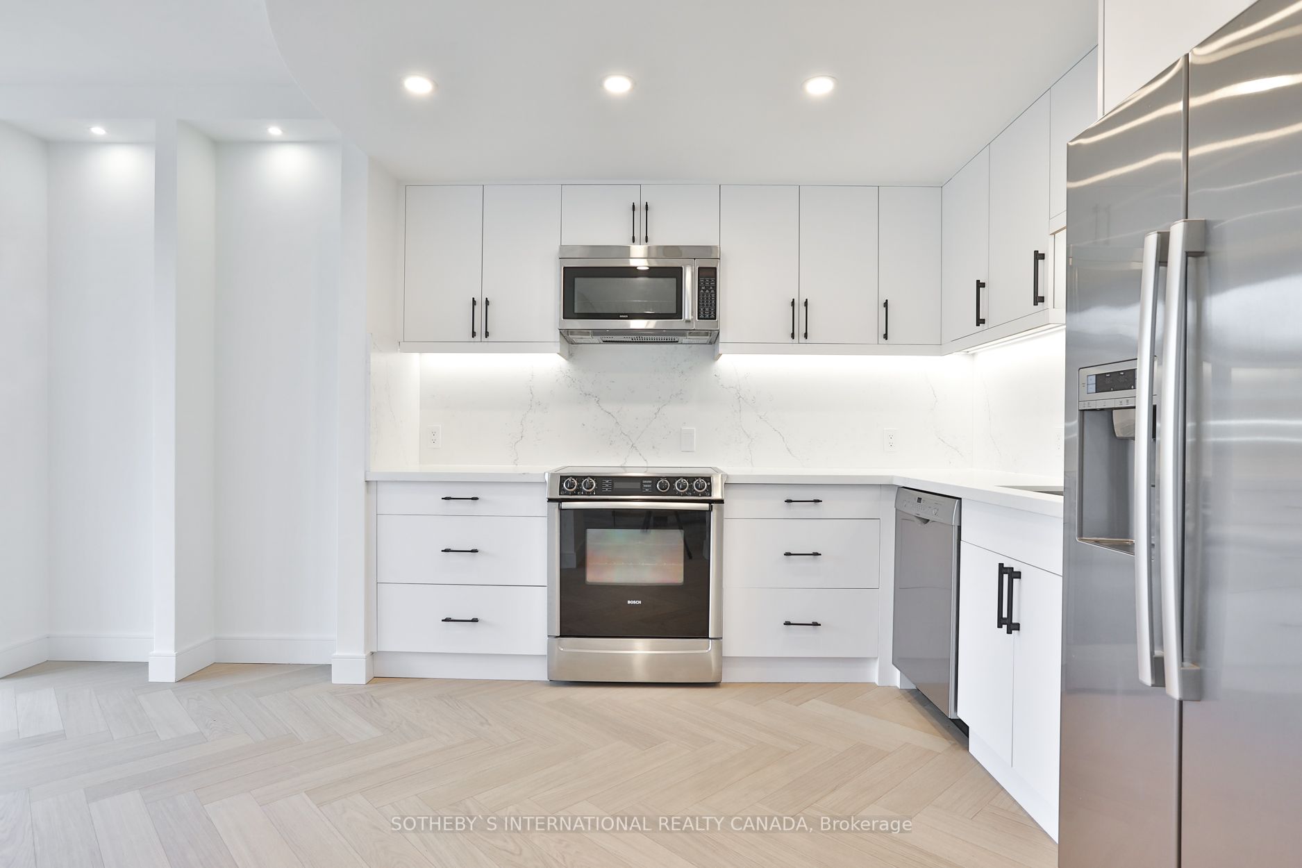 18A Hazelton Ave, #602