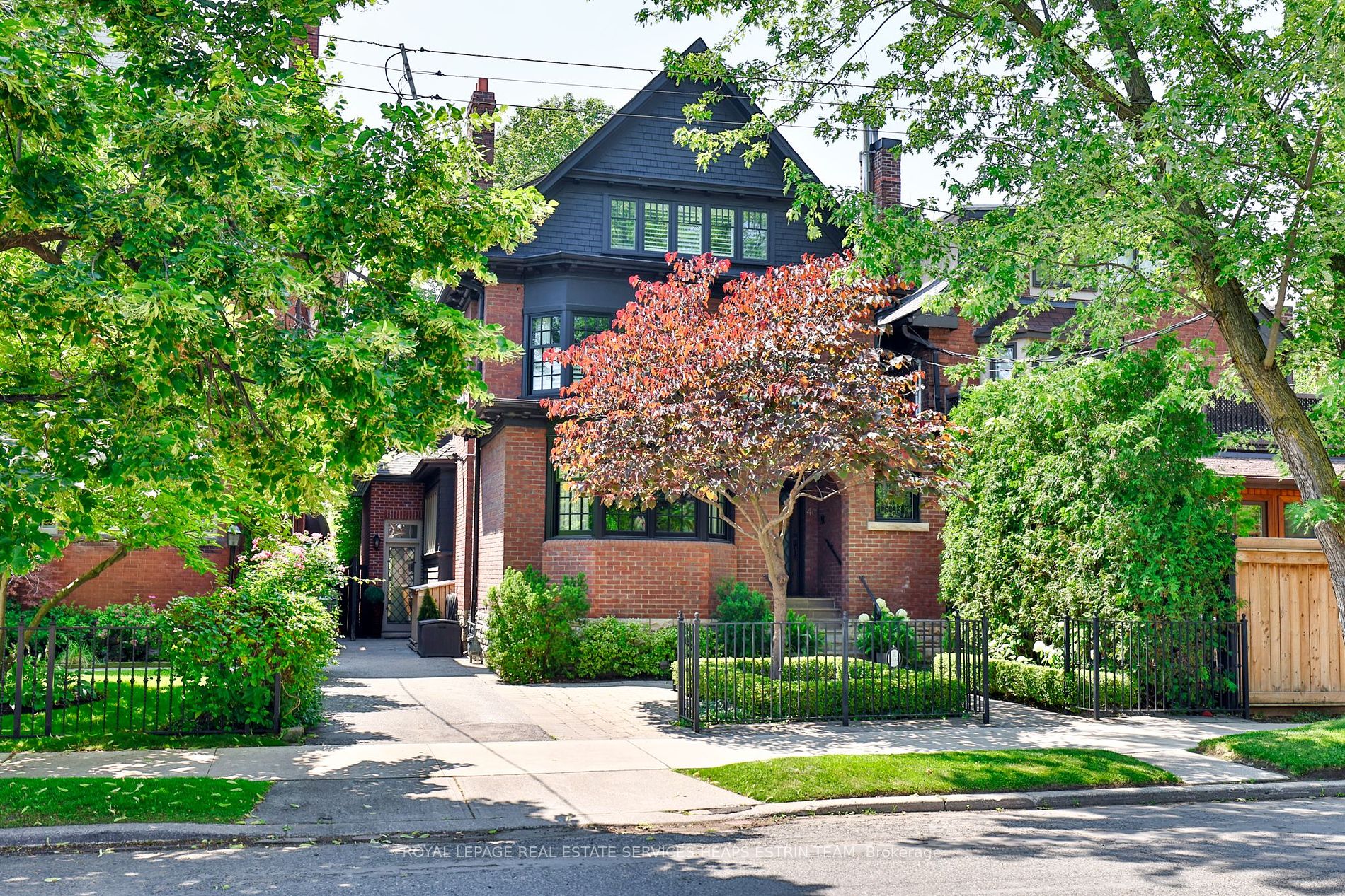 40 Sherbourne Street N