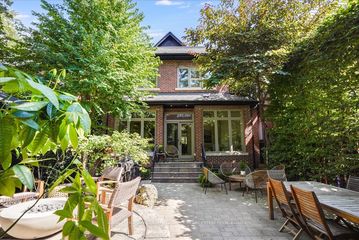 40 Sherbourne Street N