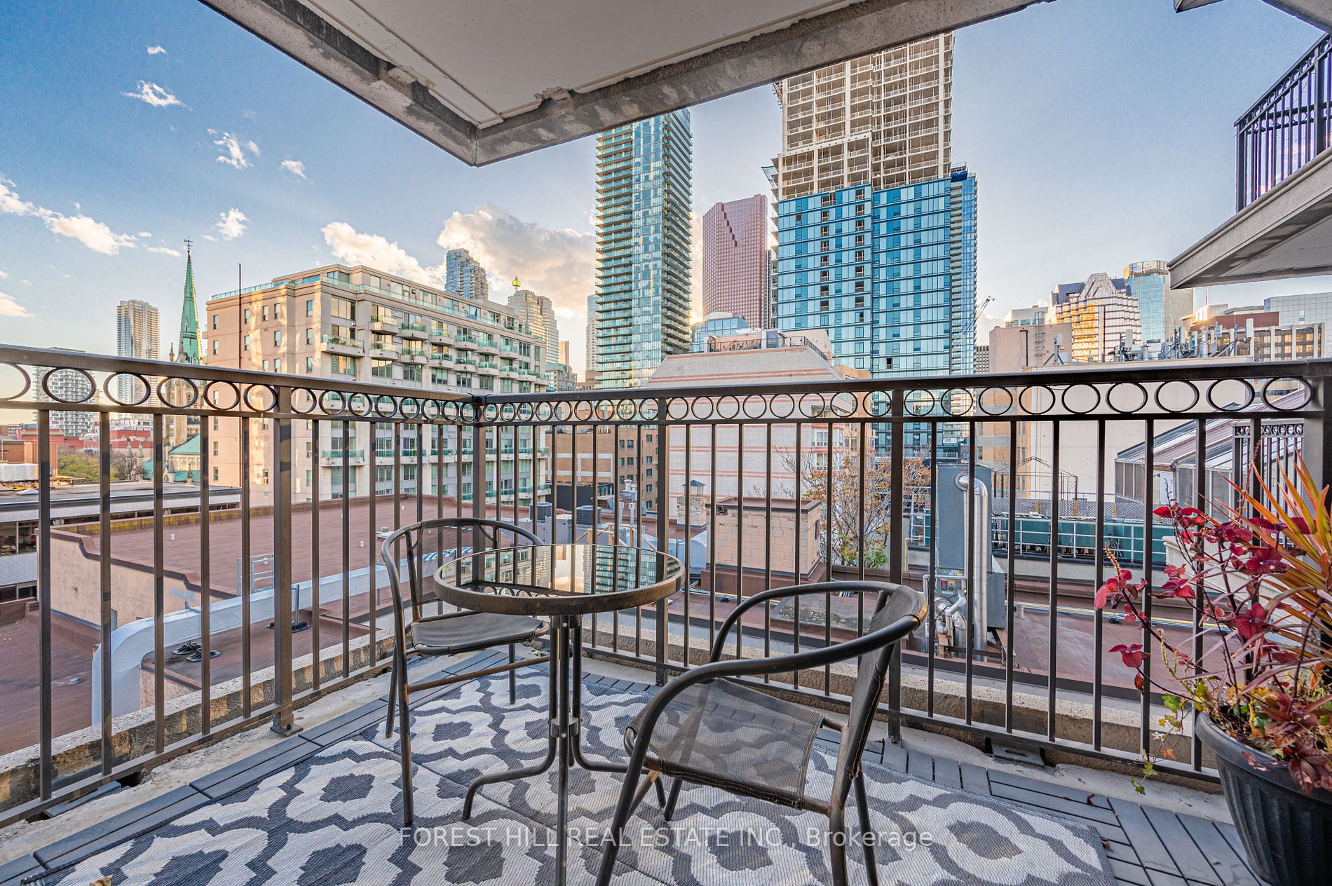 115 Richmond Street E #701