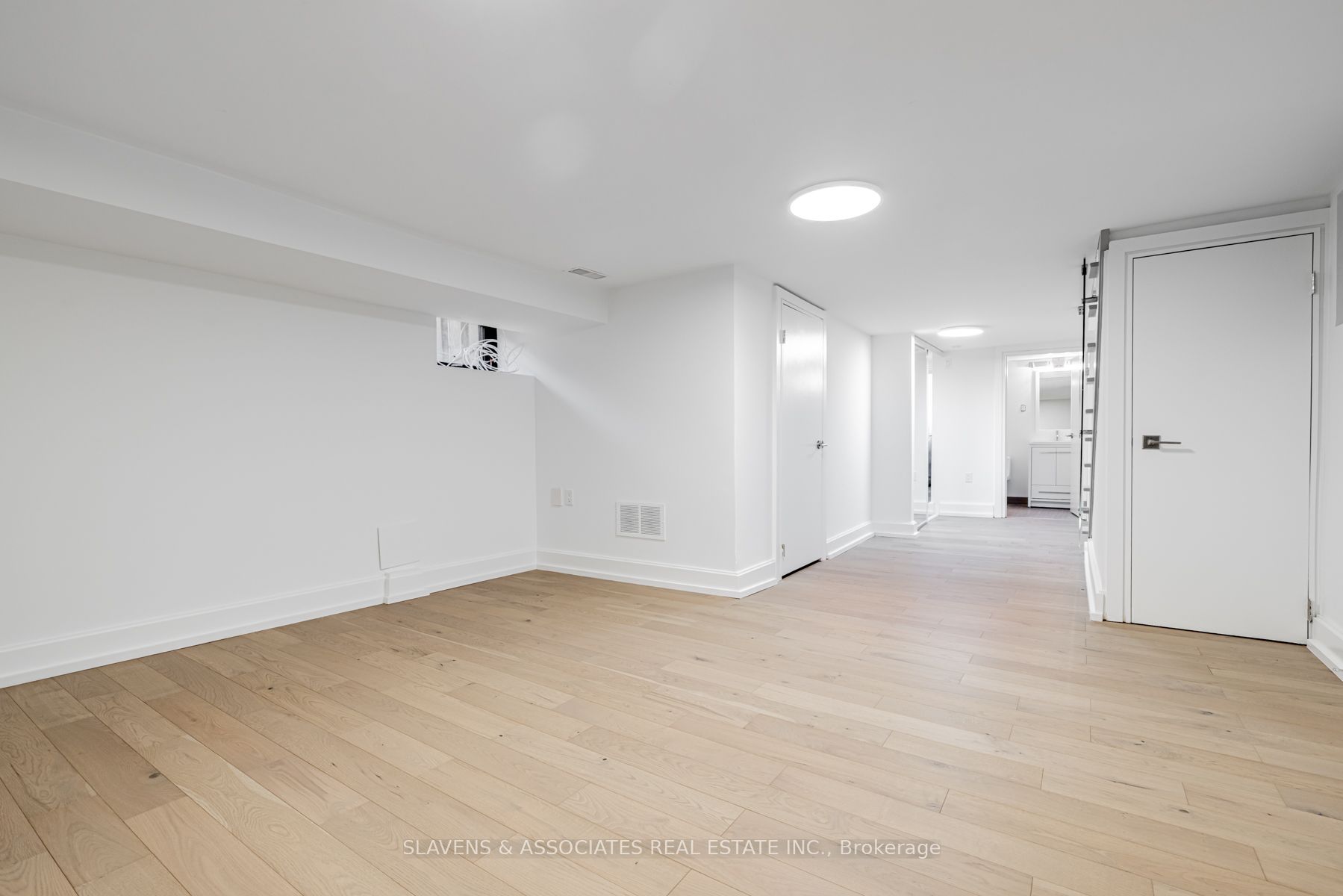 127 Orchard View Boulevard