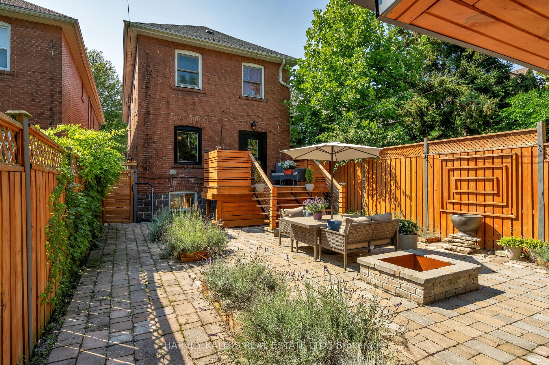 39 Standish Avenue