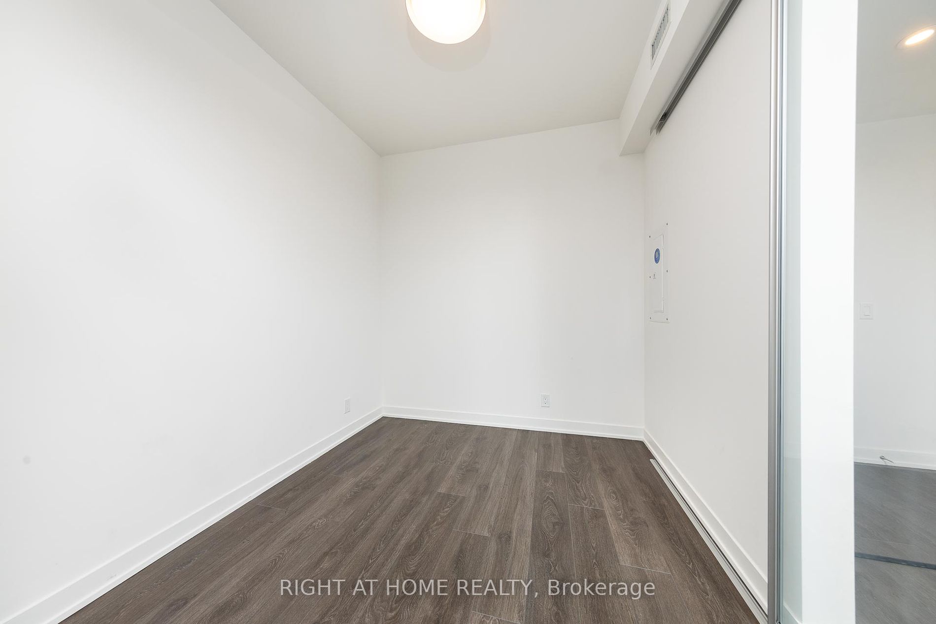 15 Holmes Ave, #2503