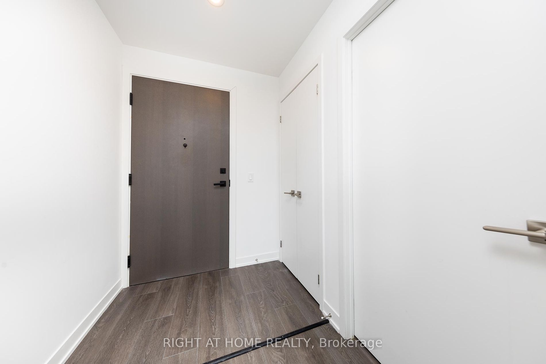 15 Holmes Ave, #2503