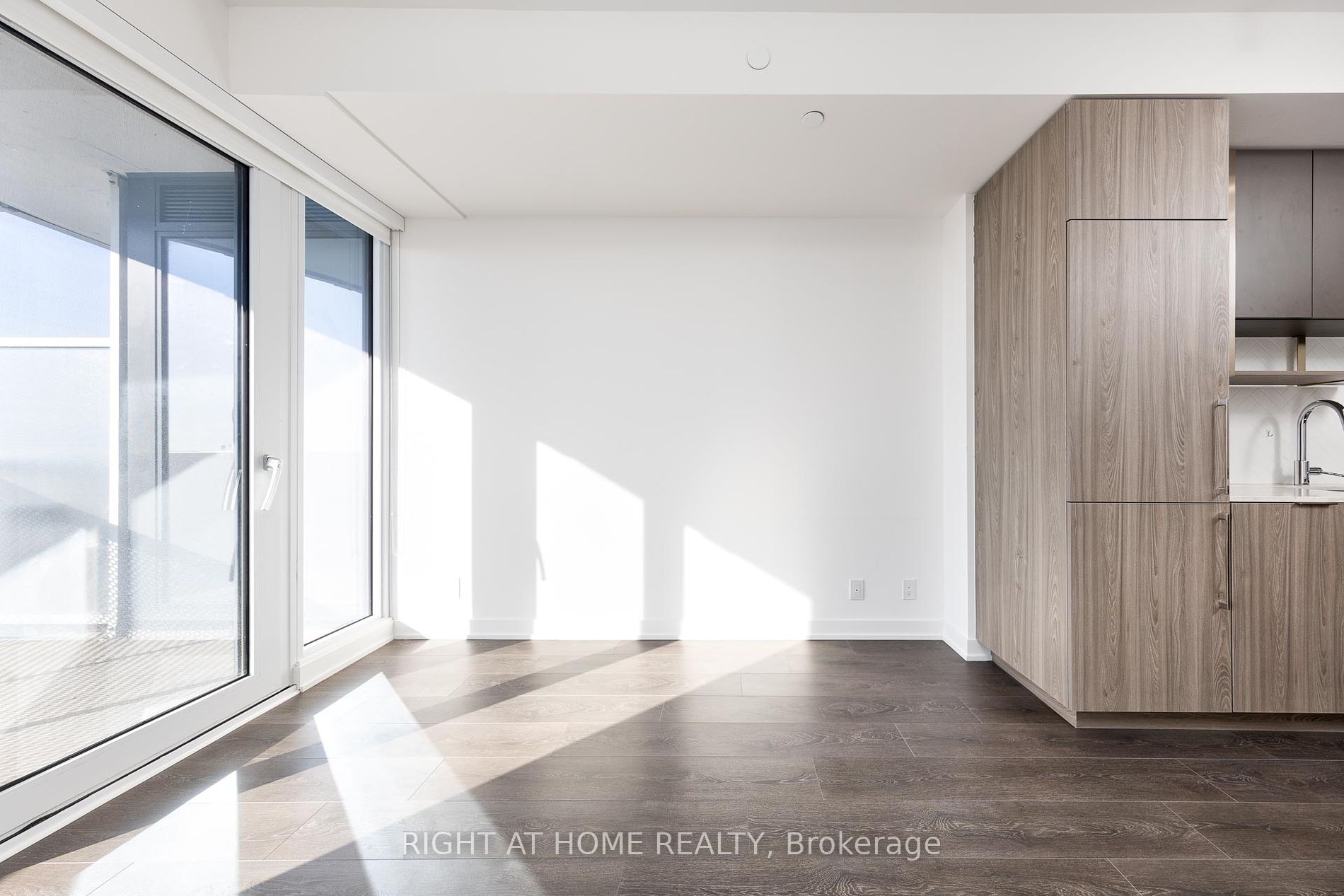 15 Holmes Ave, #2503