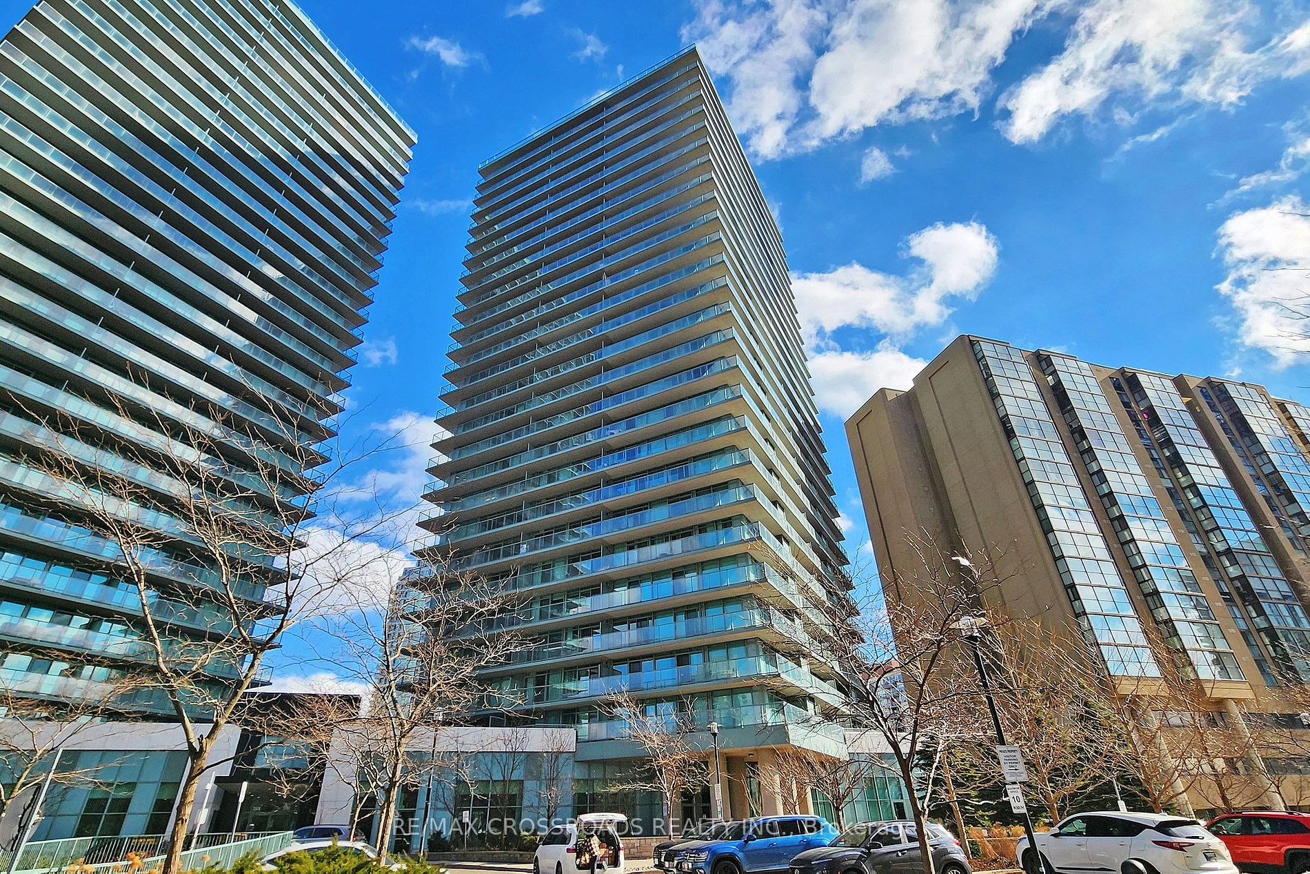 5500 Yonge St, #805