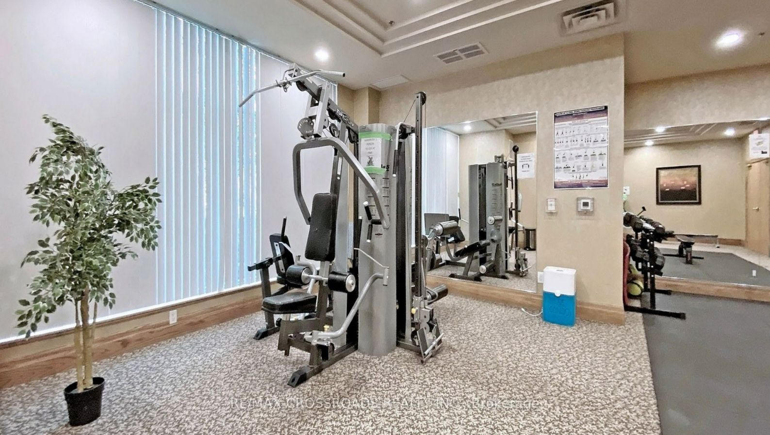 5500 Yonge St, #805