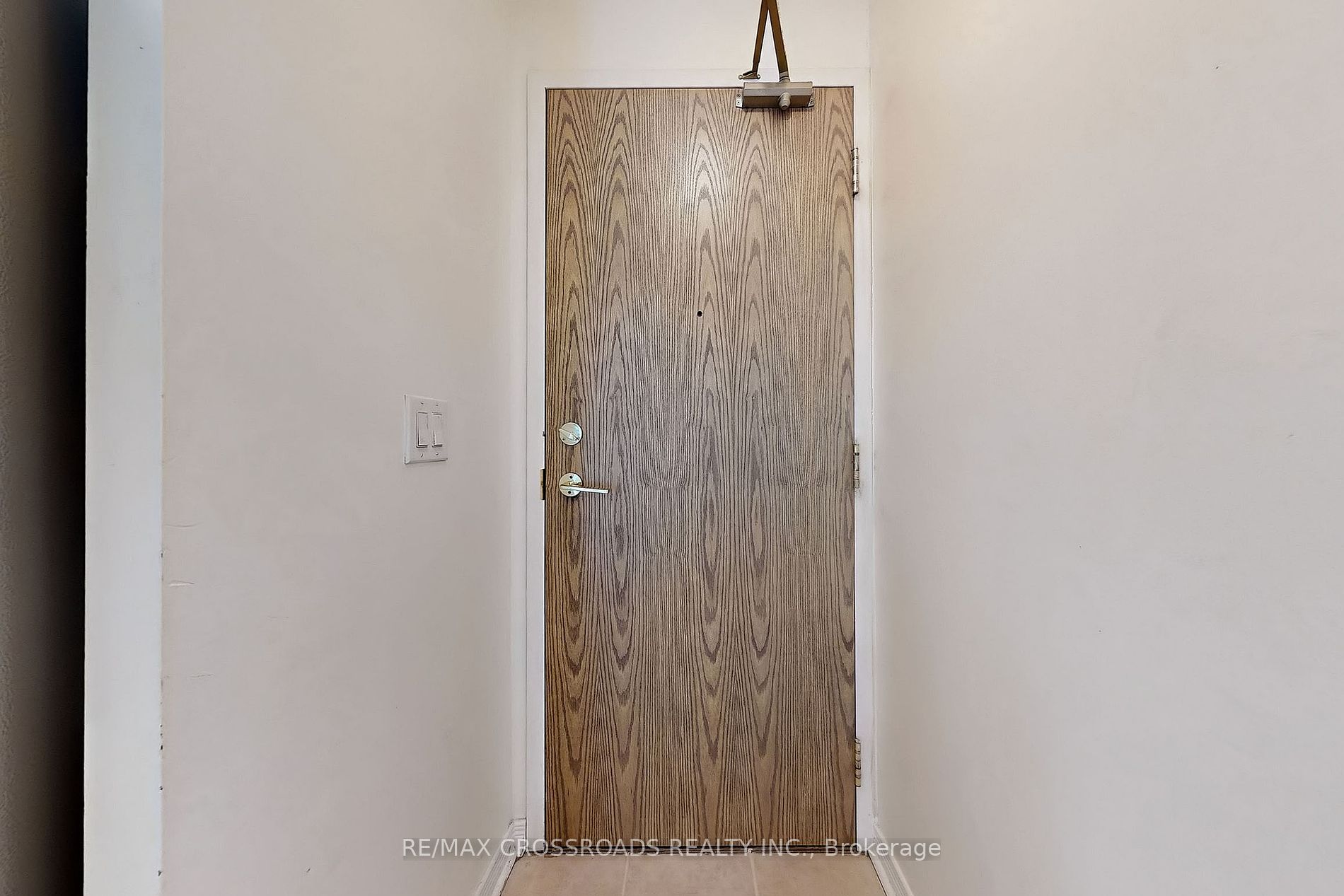5500 Yonge St, #805