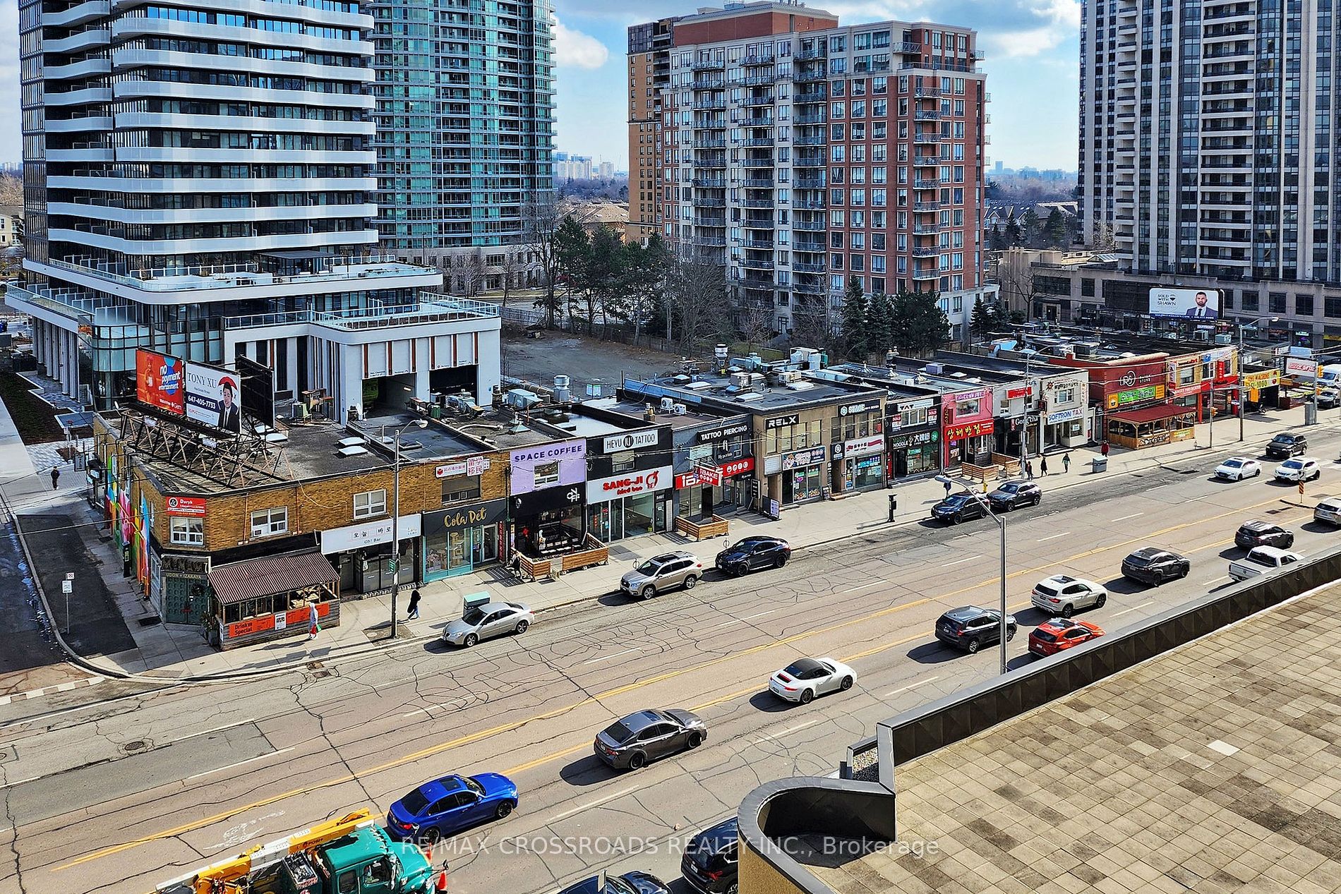 5500 Yonge St, #805