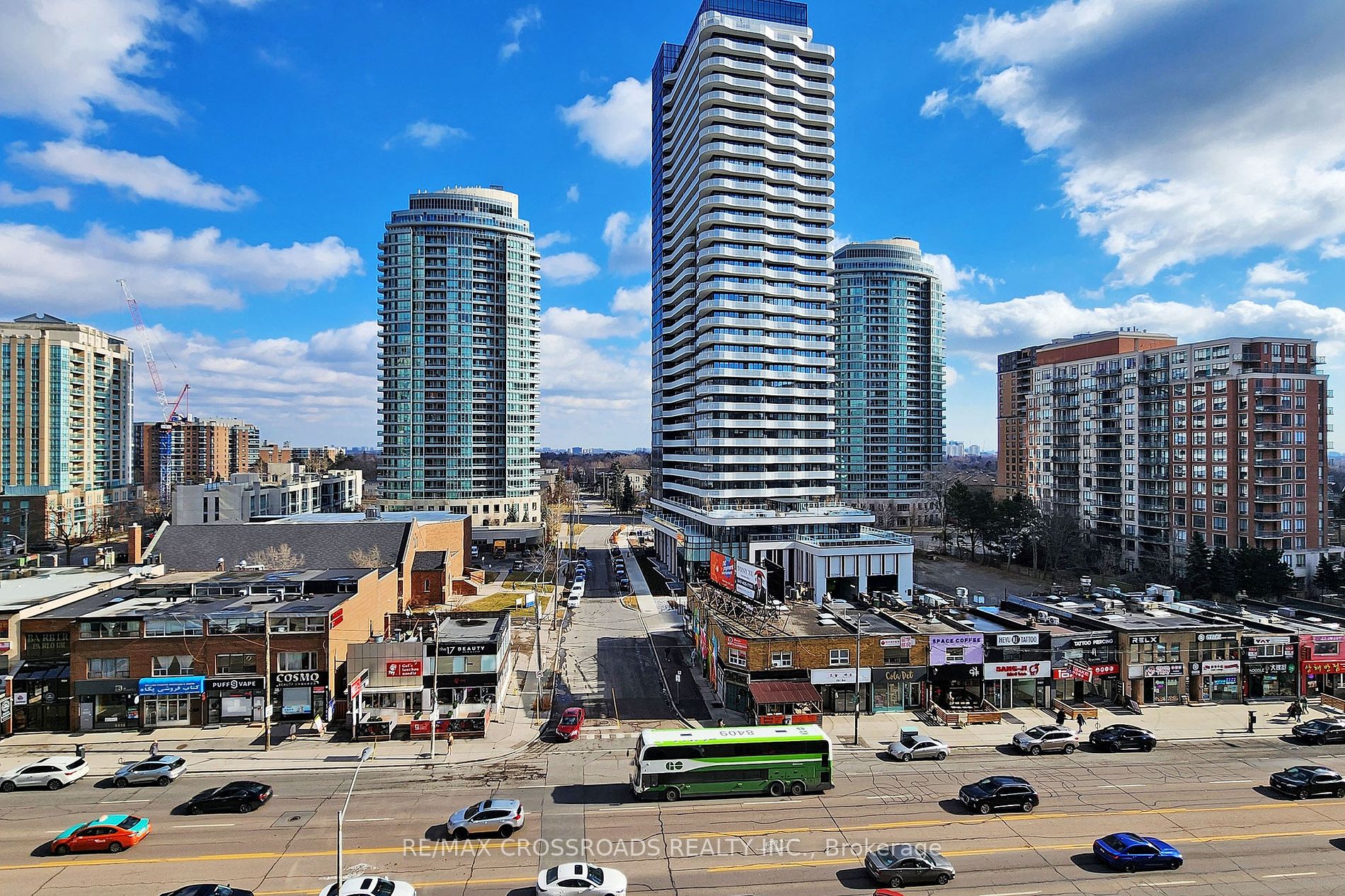 5500 Yonge St, #805