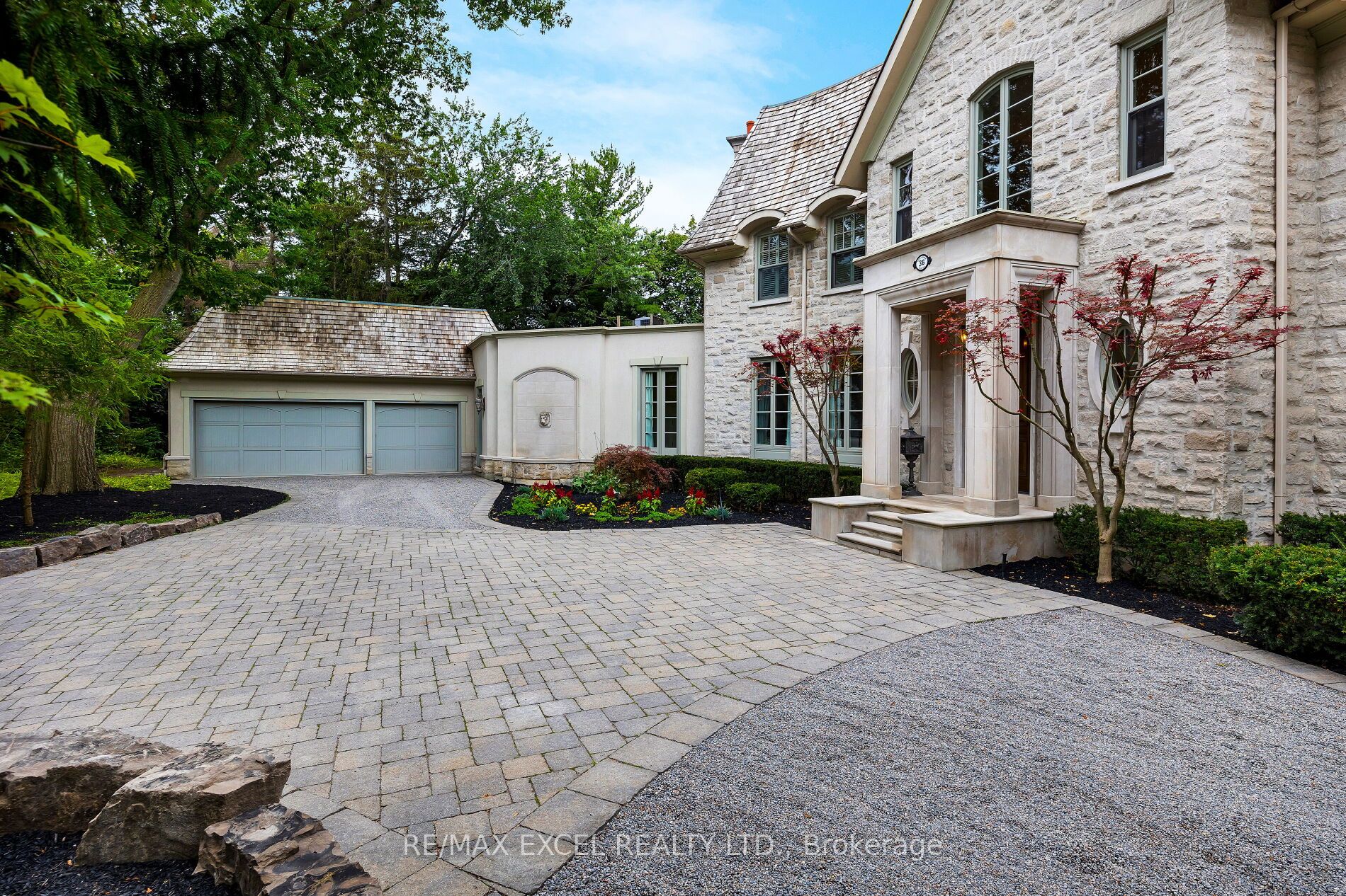 36 Old Yonge Street