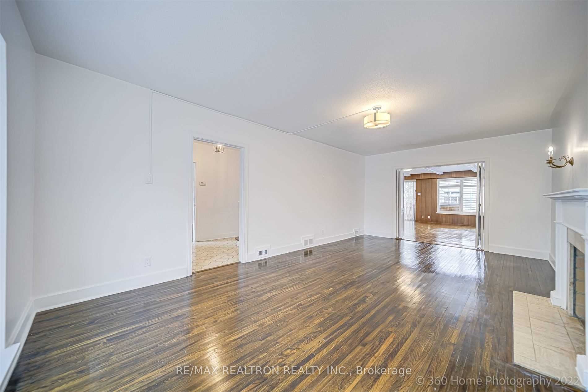 6 Shelborne Ave