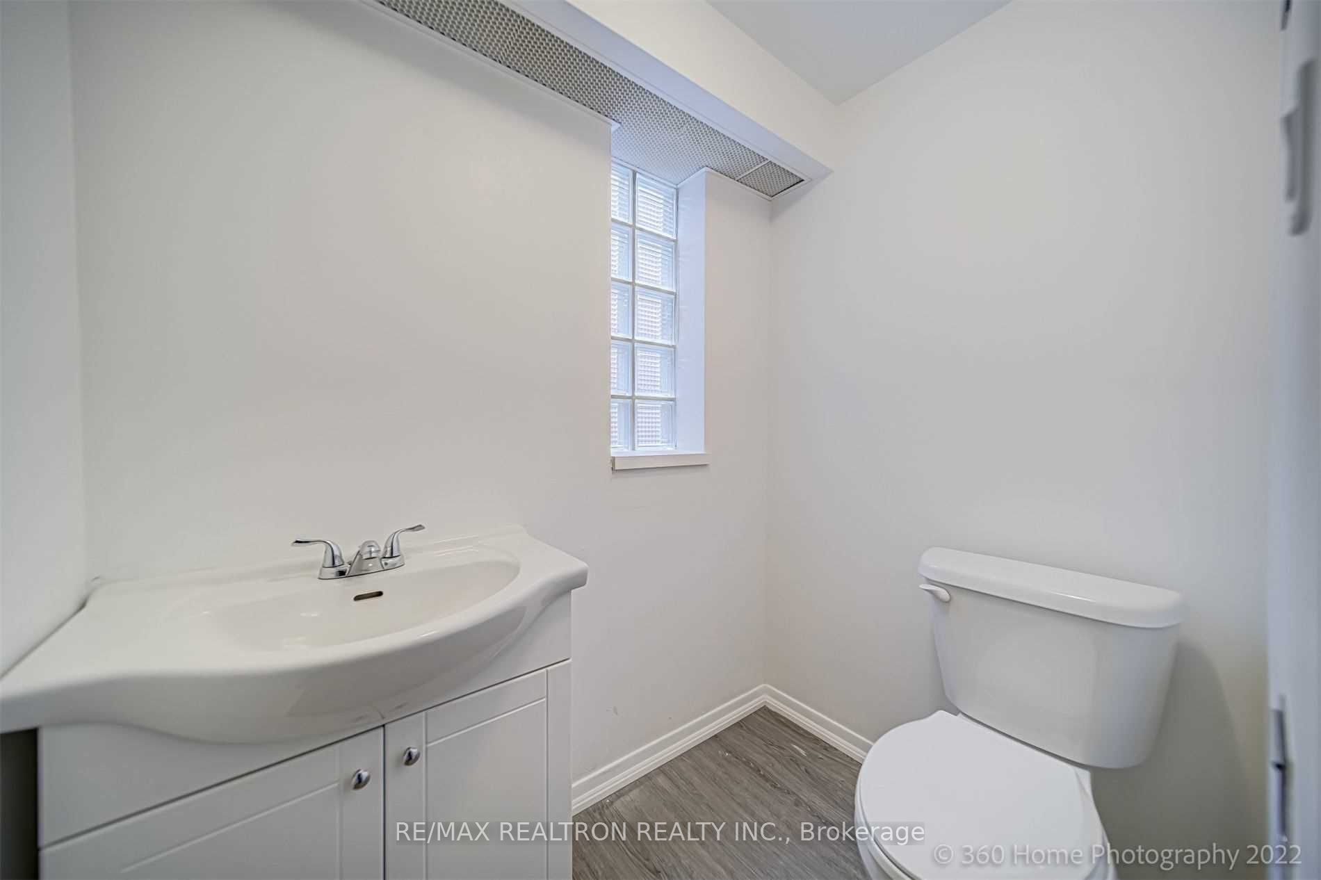 6 Shelborne Ave