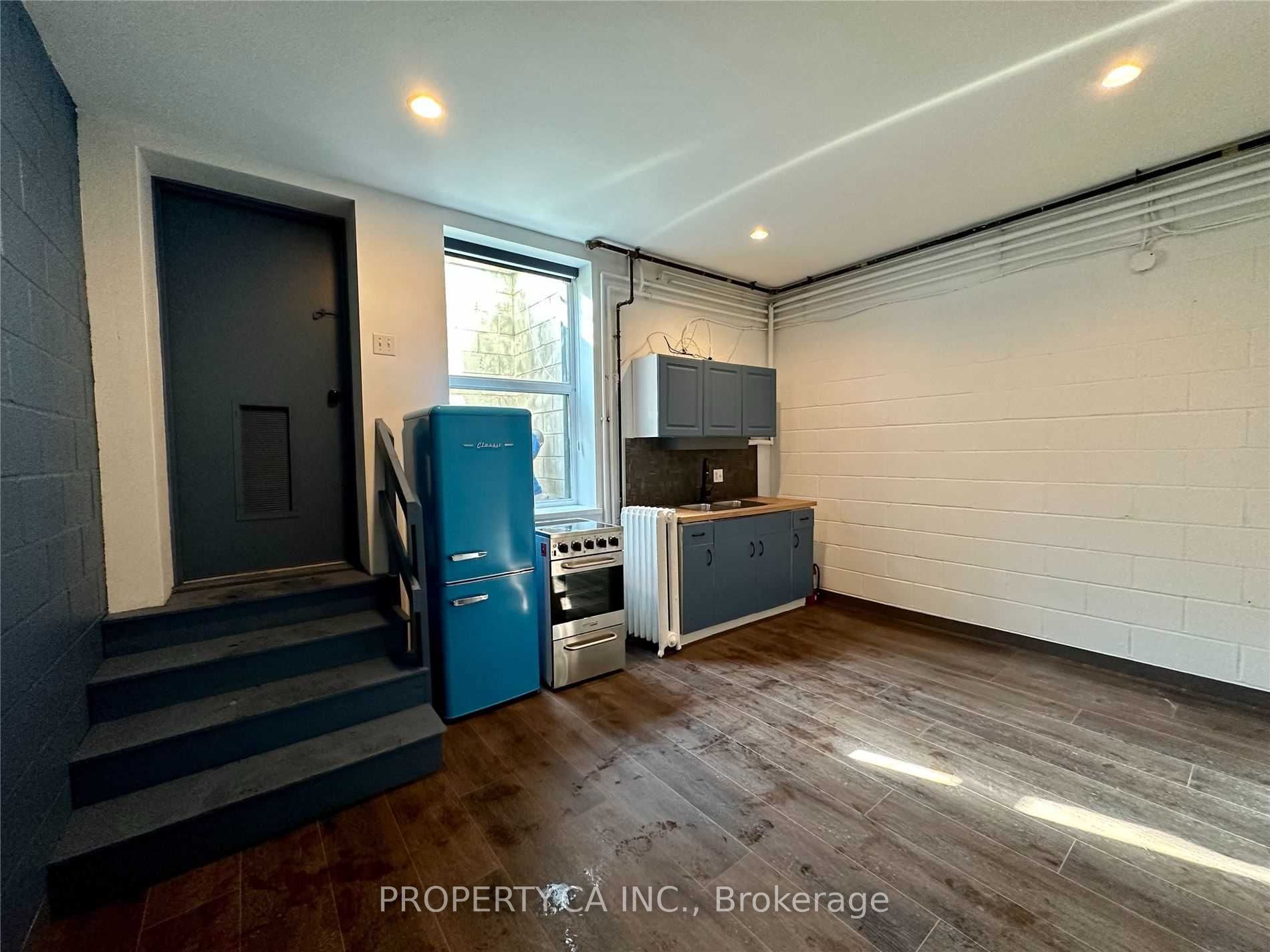 883 Queen Street W, #B1