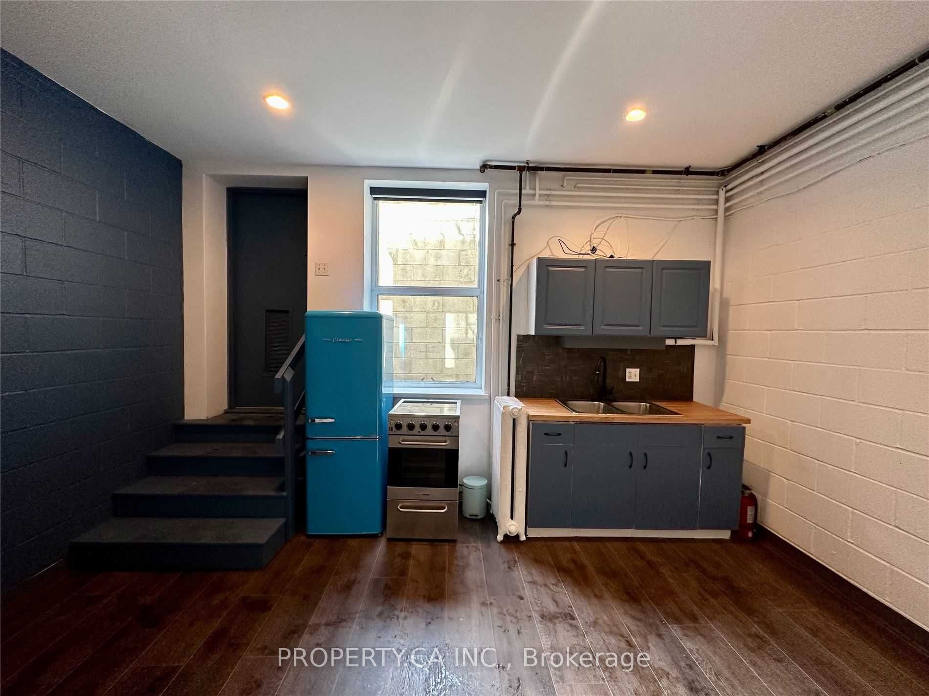 883 Queen Street W, #B1