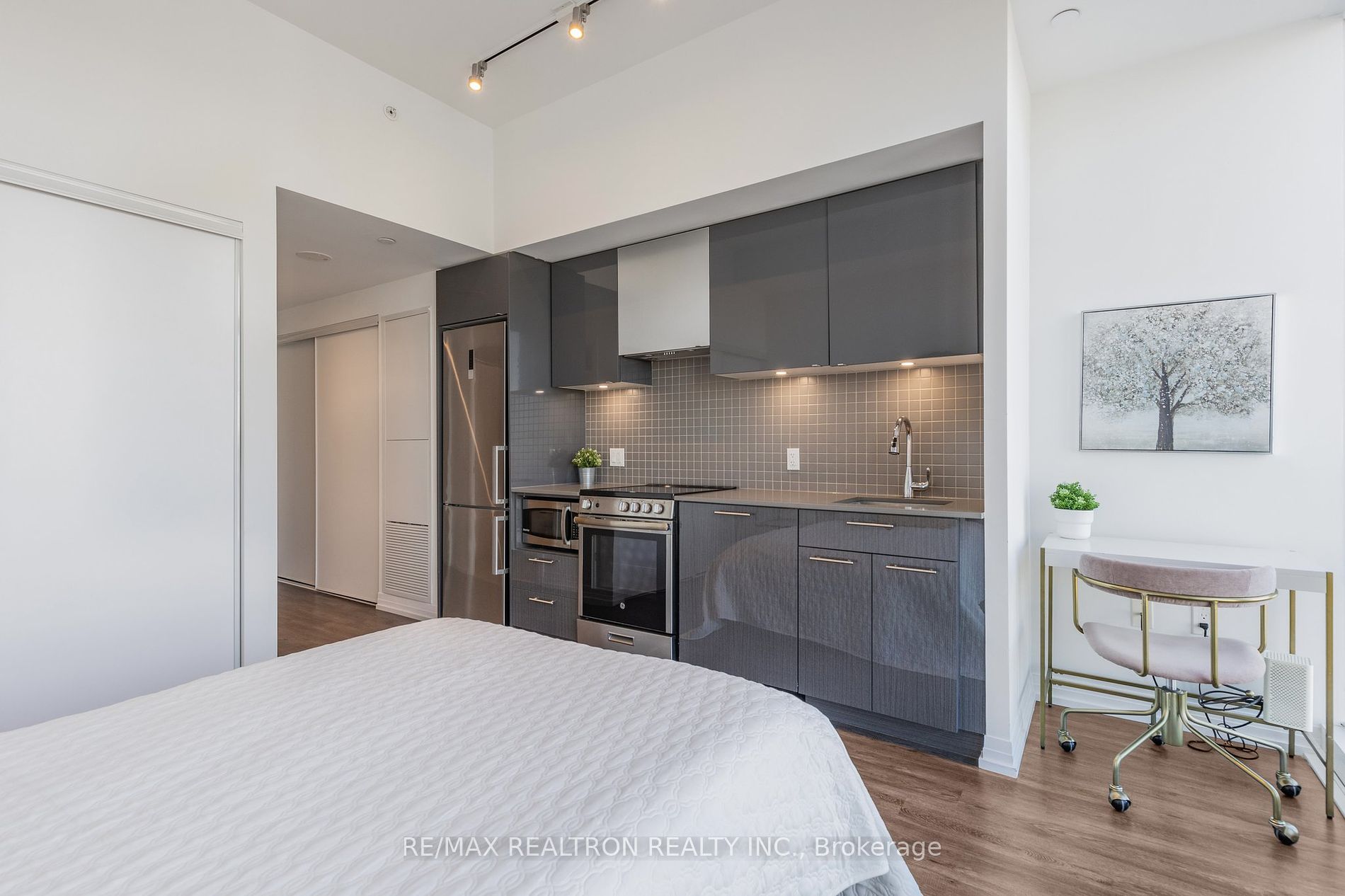 251 Jarvis Street, #1909