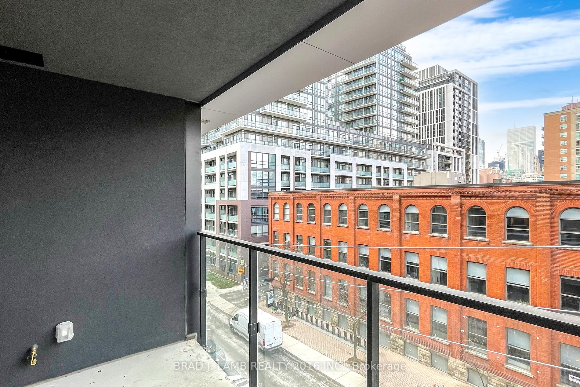 55 Ontario St, #419
