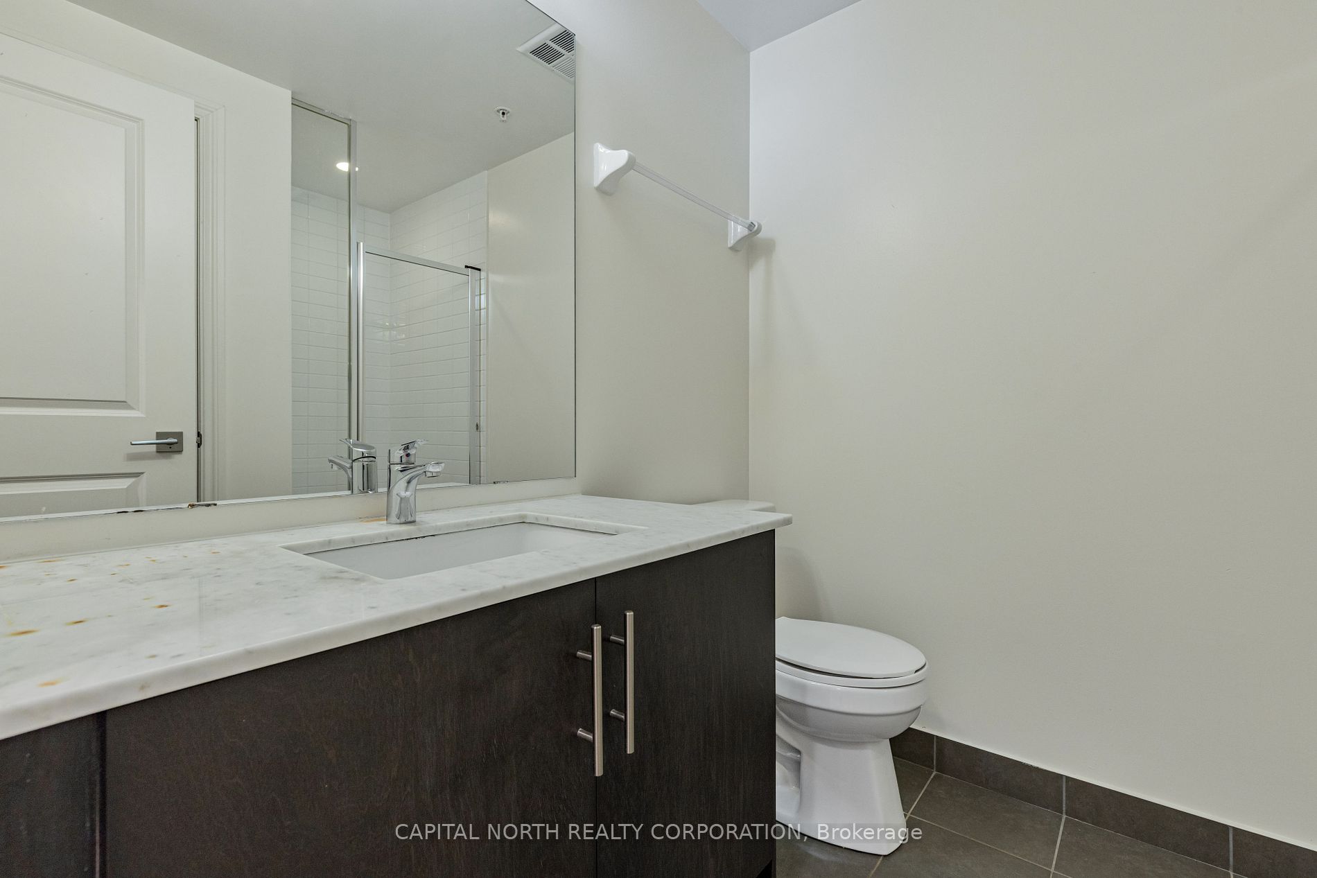 23 Glebe Road W, #206