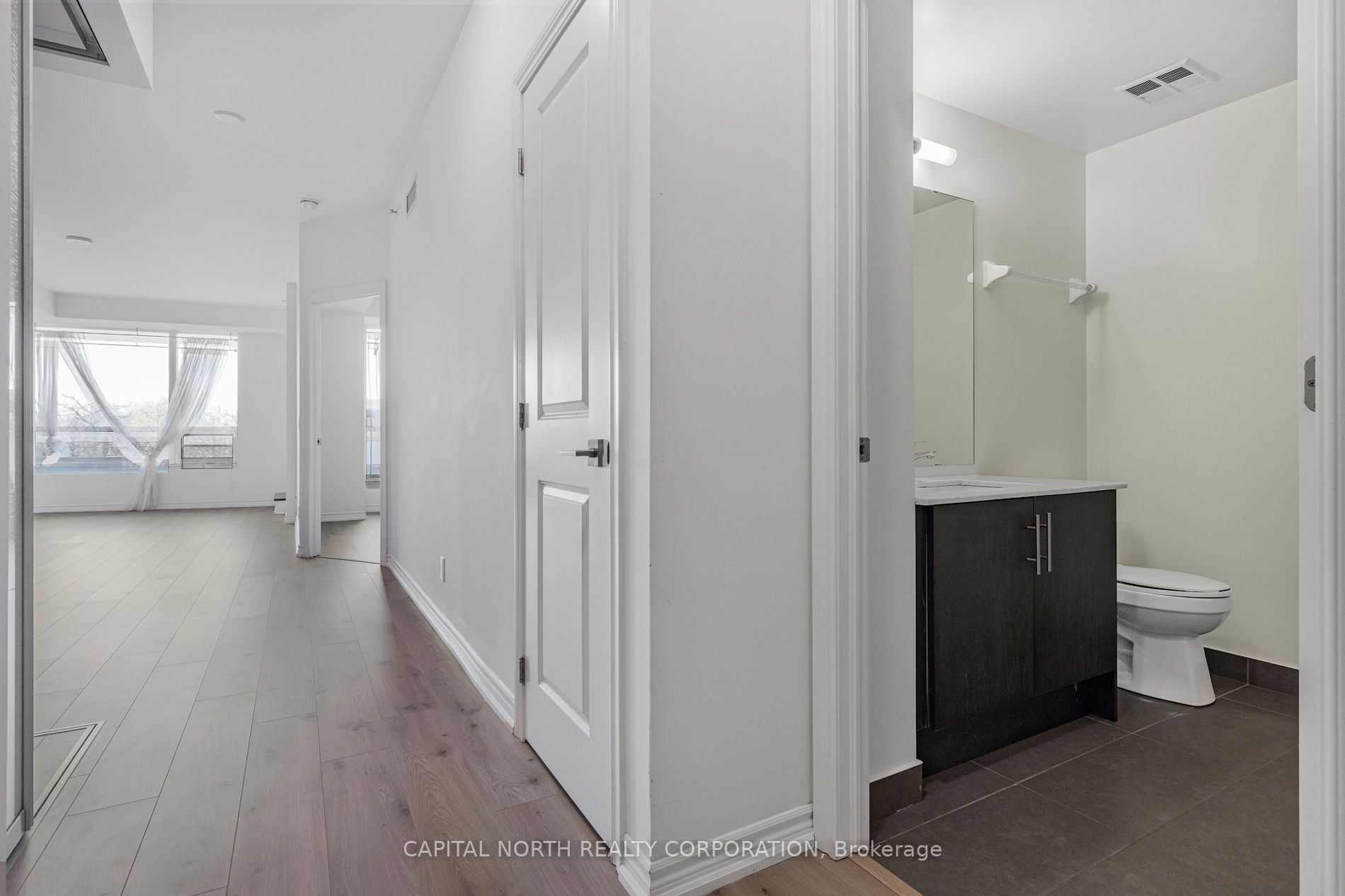 23 Glebe Road W, #206