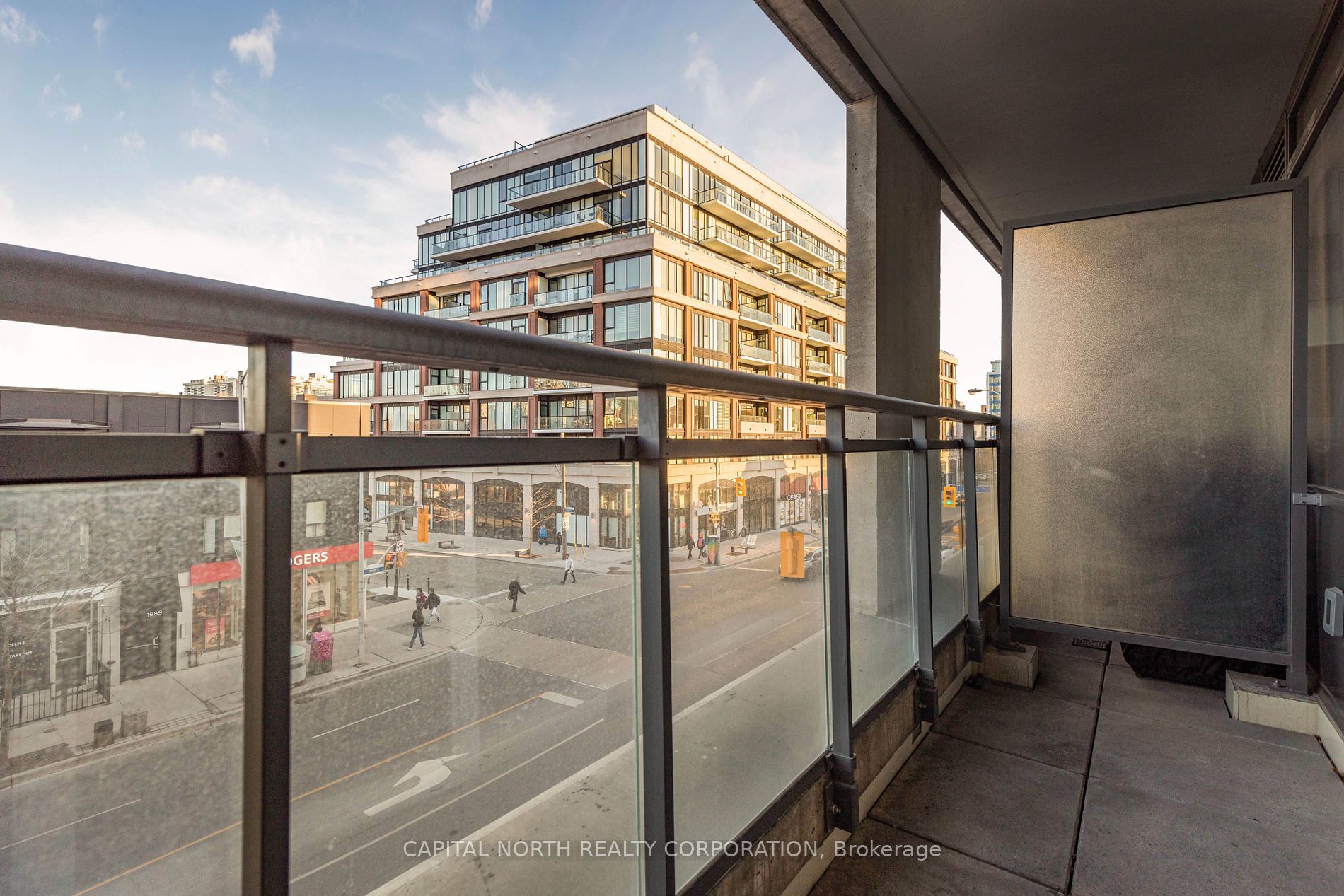 23 Glebe Road W, #206