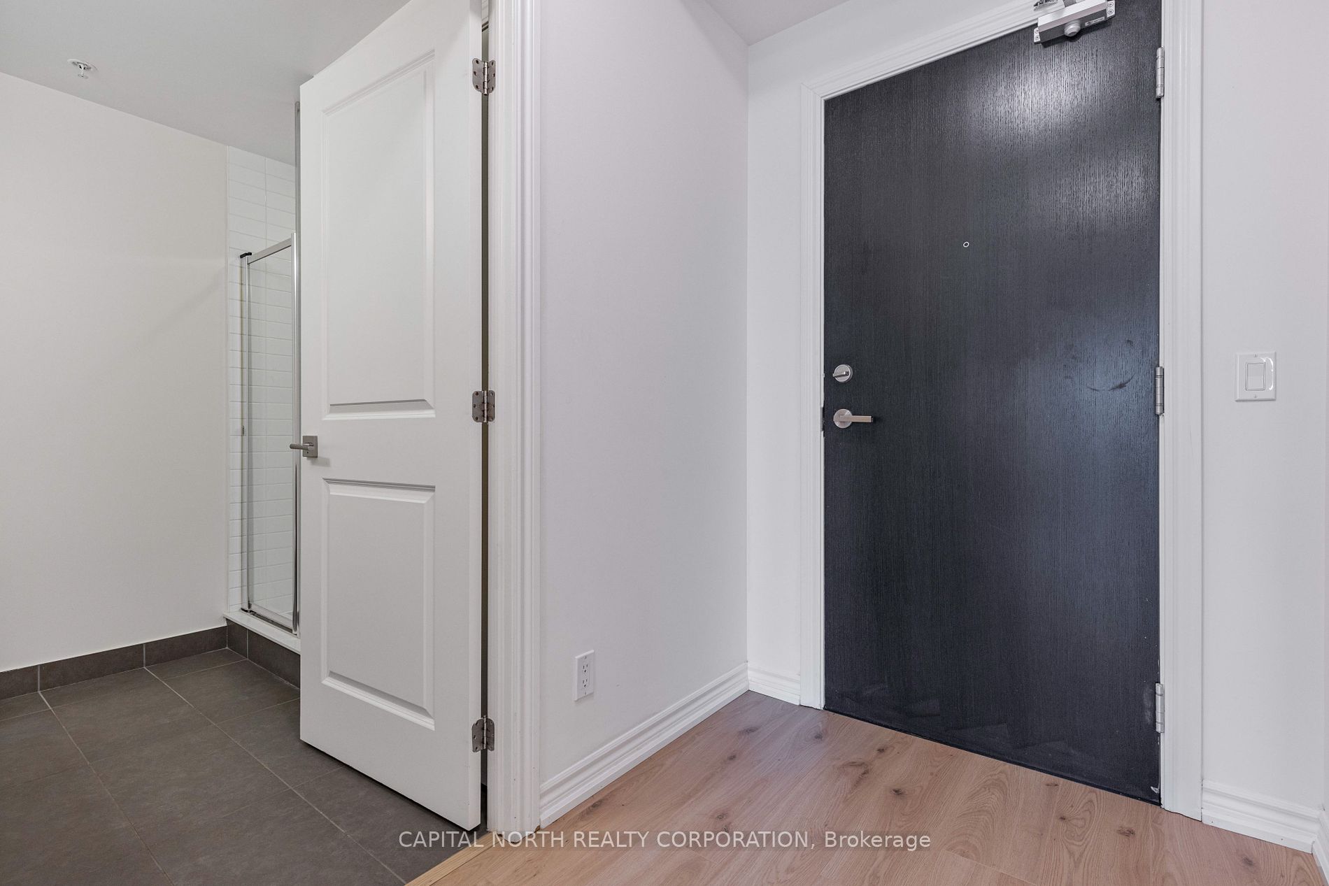 23 Glebe Road W, #206