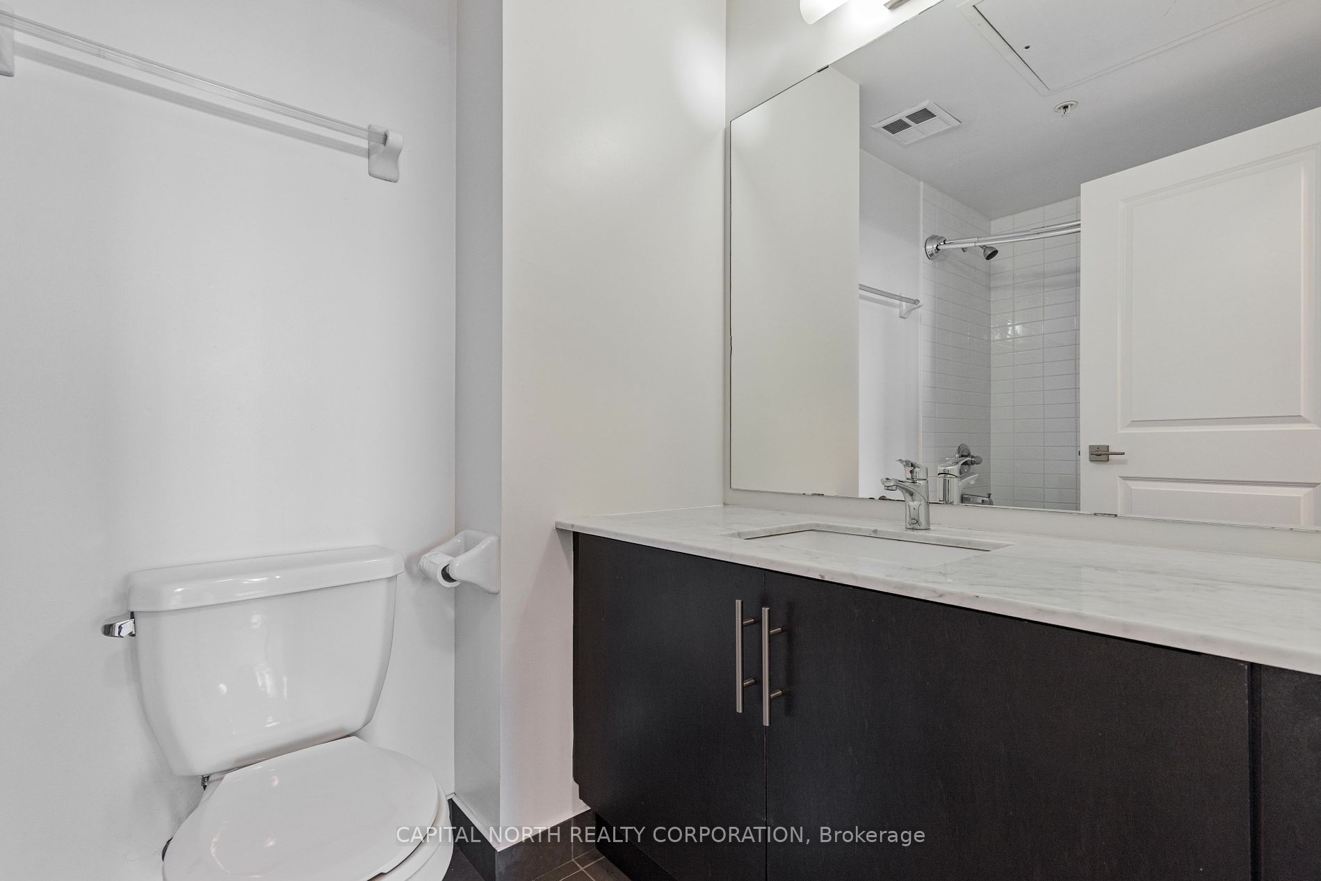 23 Glebe Road W, #206