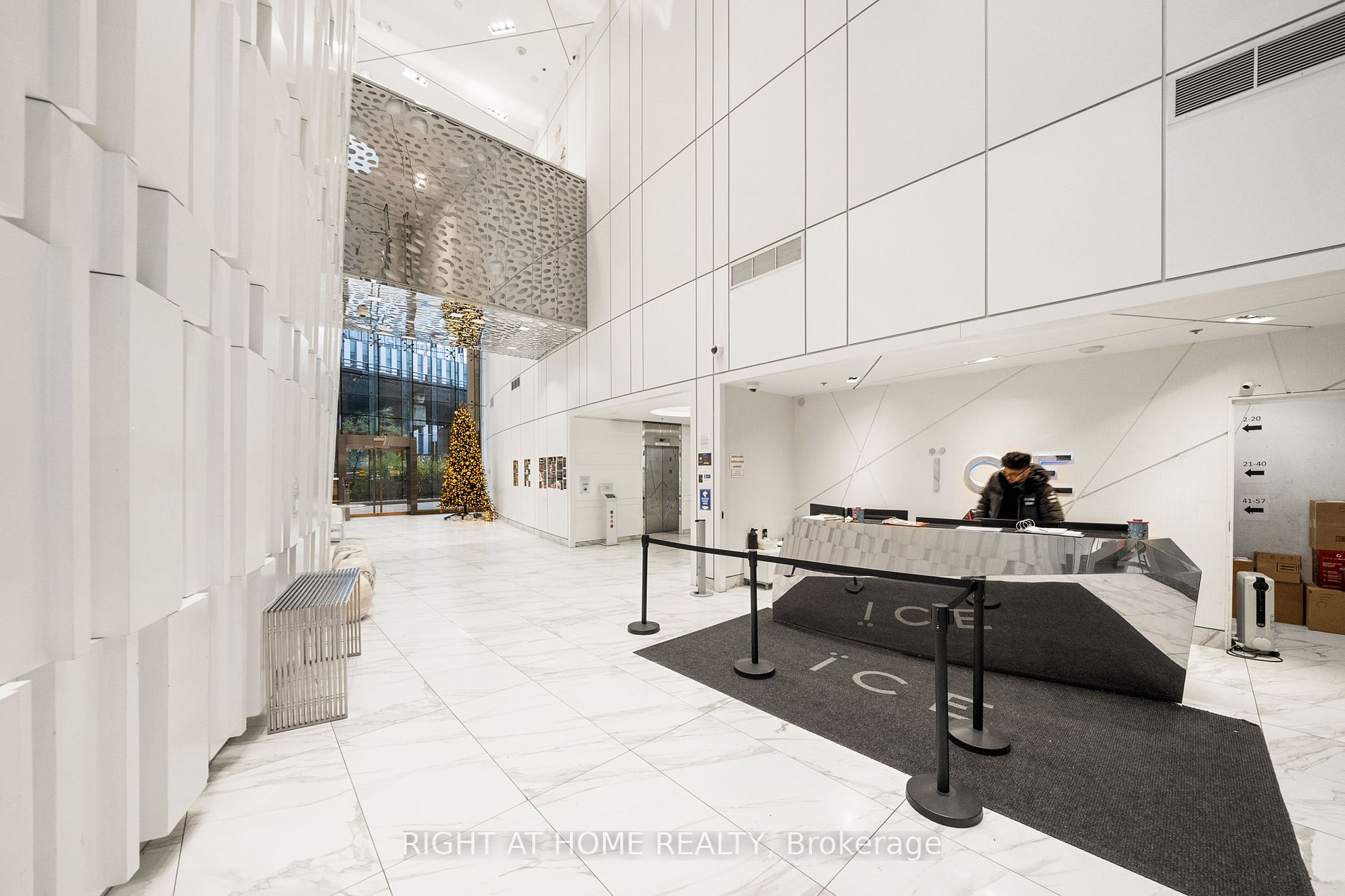 12 York St, #4810