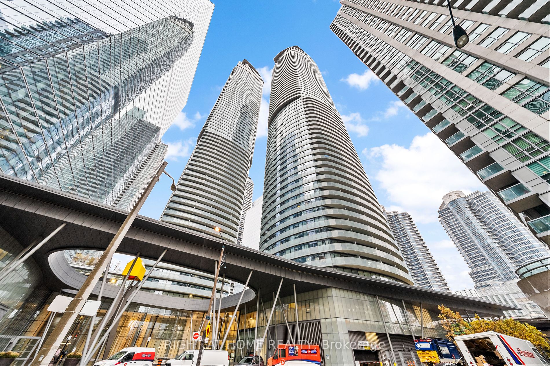 12 York St, #4810