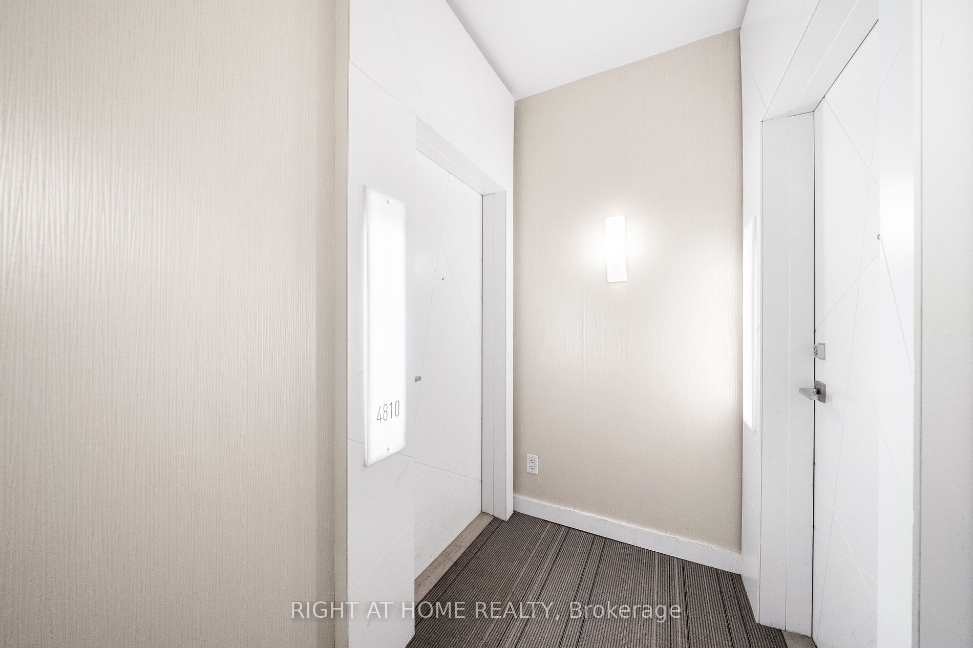 12 York St, #4810