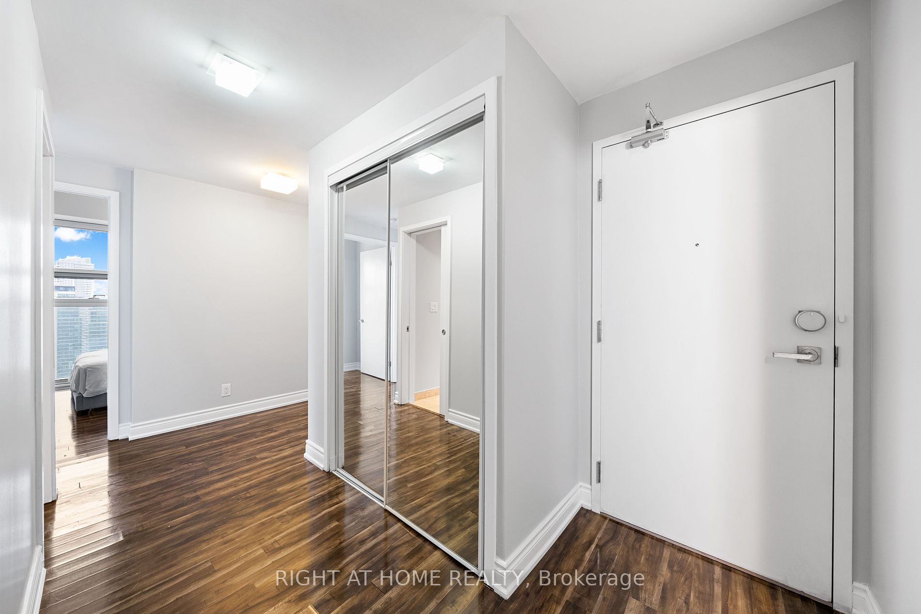 12 York St, #4810