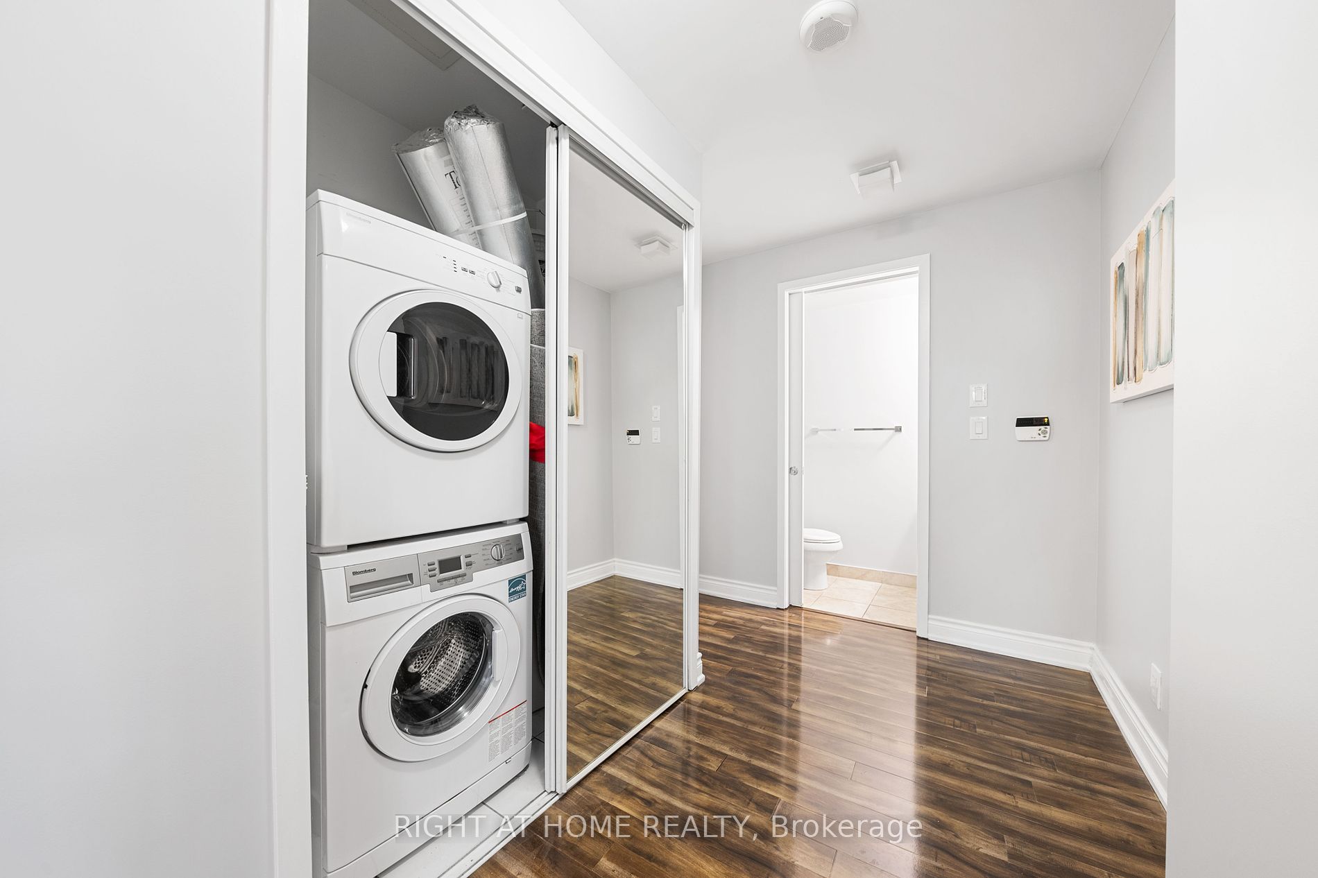 12 York St, #4810