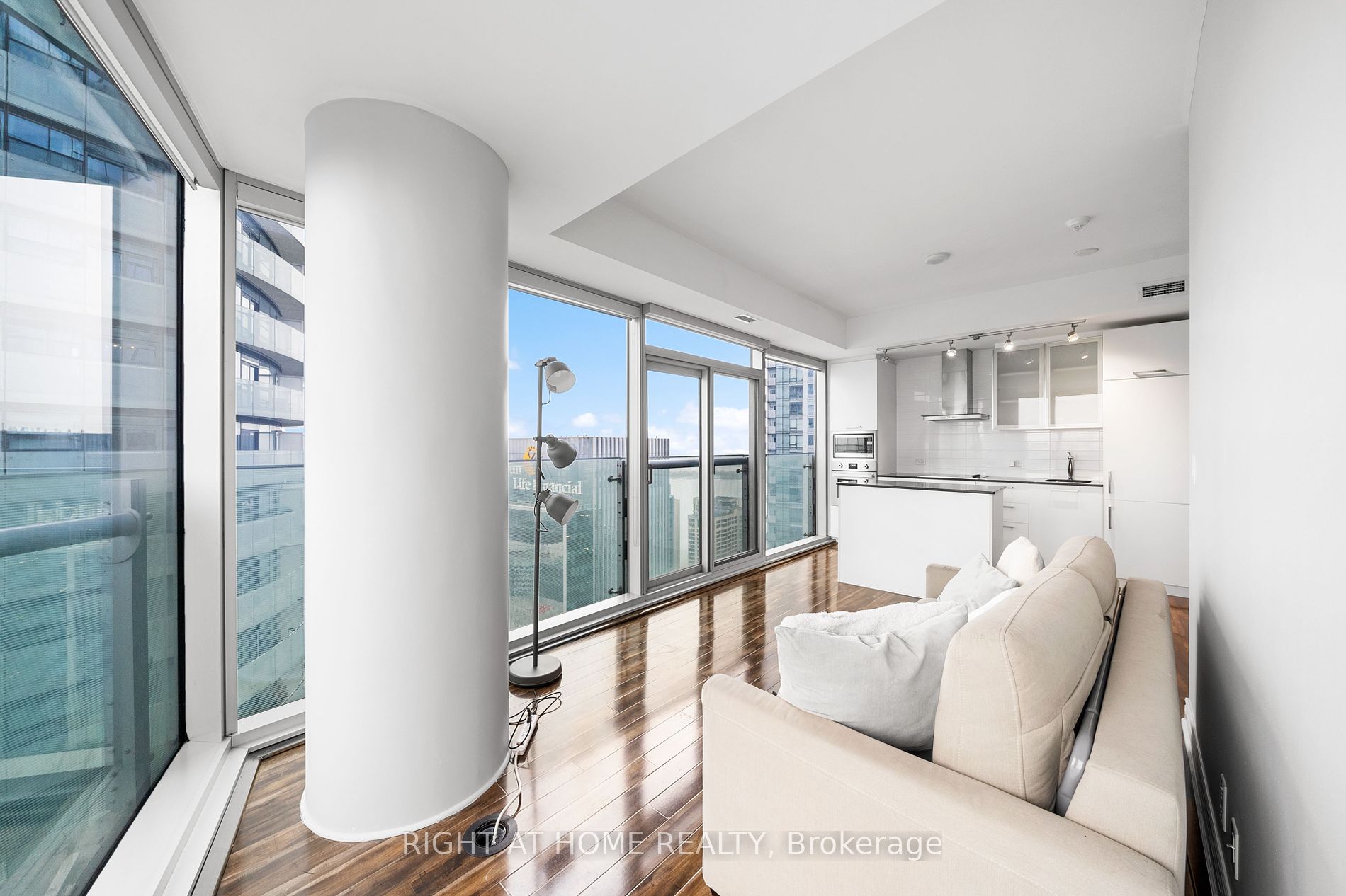 12 York St, #4810