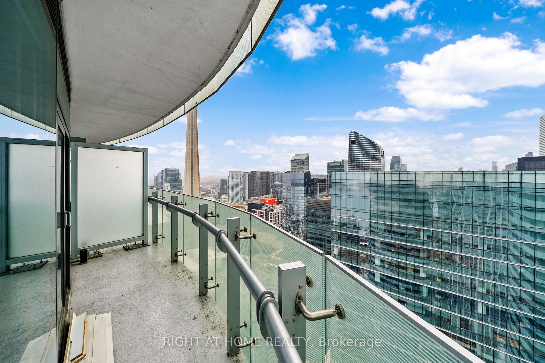 12 York St, #4810
