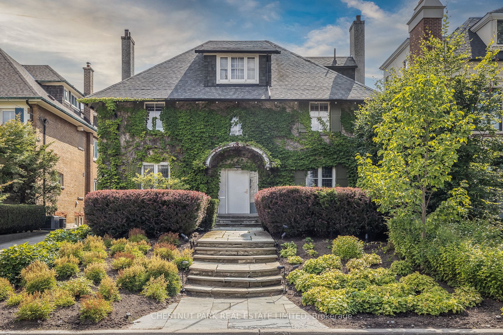 62 Hillholm Rd
