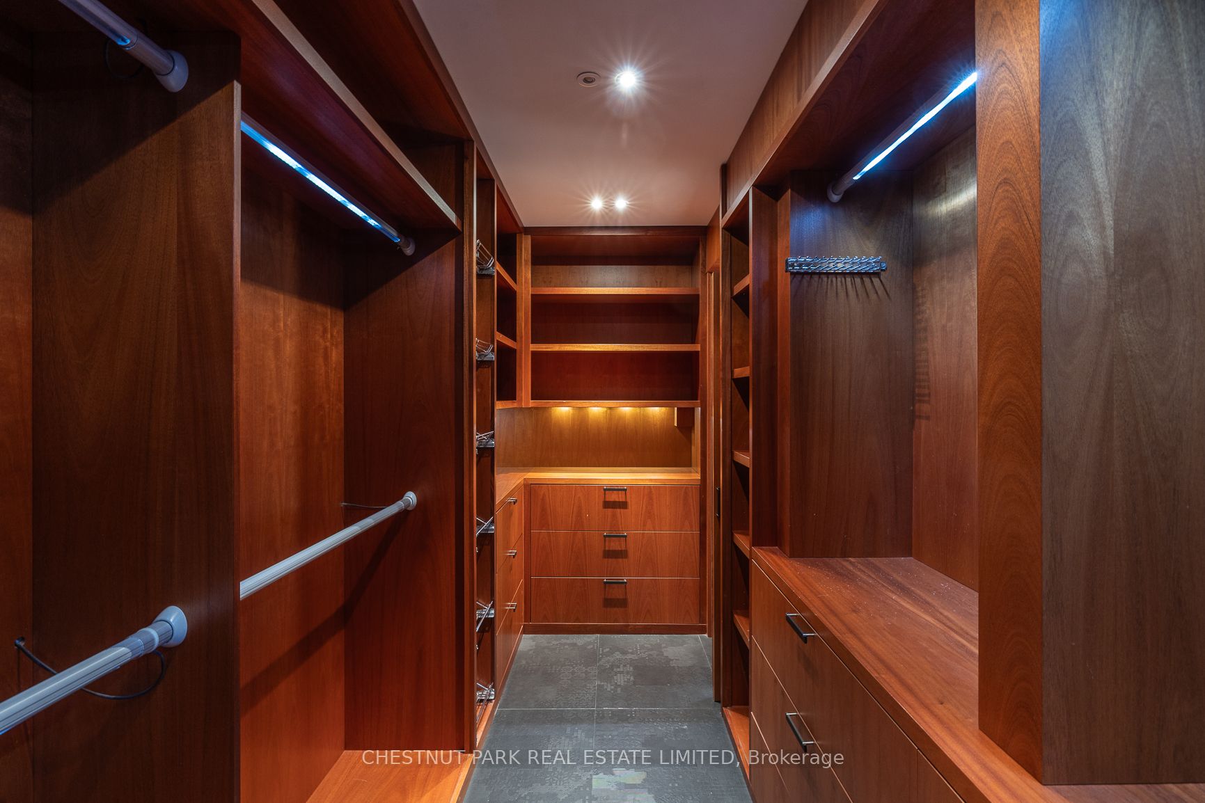 62 Hillholm Rd