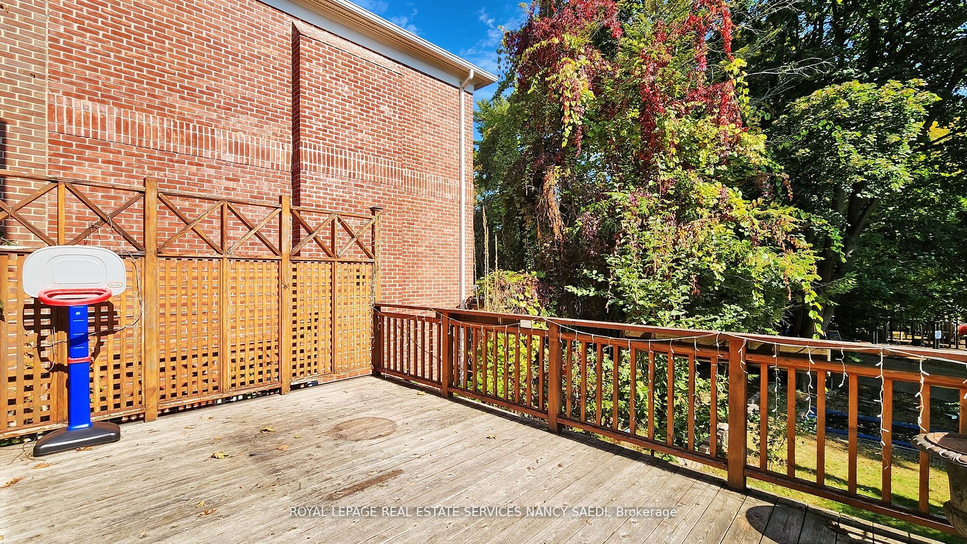 19 Strathgowan Crescent