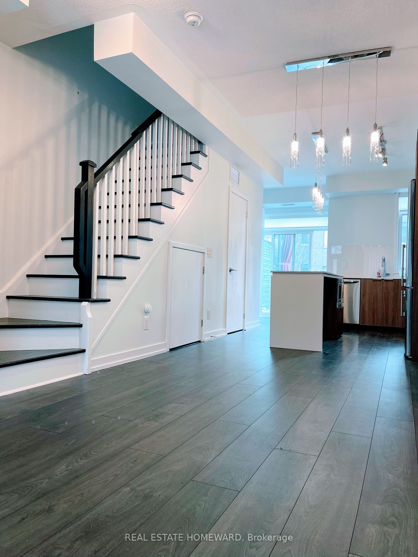 17 St. Bartholomew Street, #17