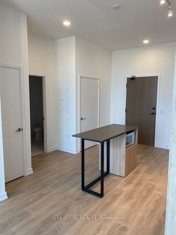 34 Tubman Ave, #406