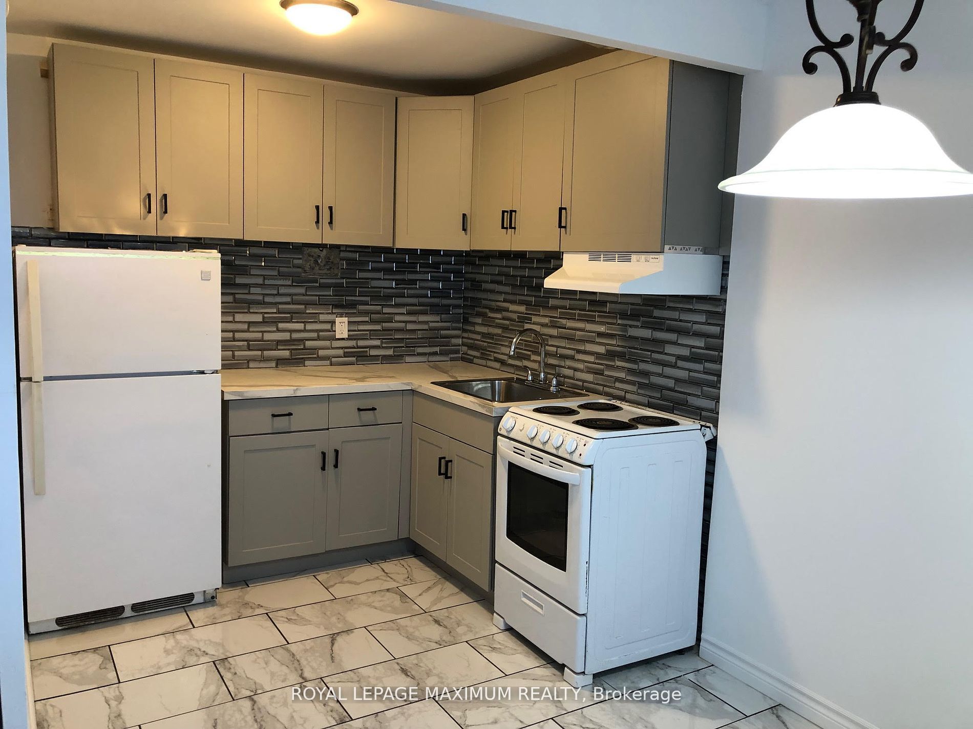 55 Neptune Dr, #105