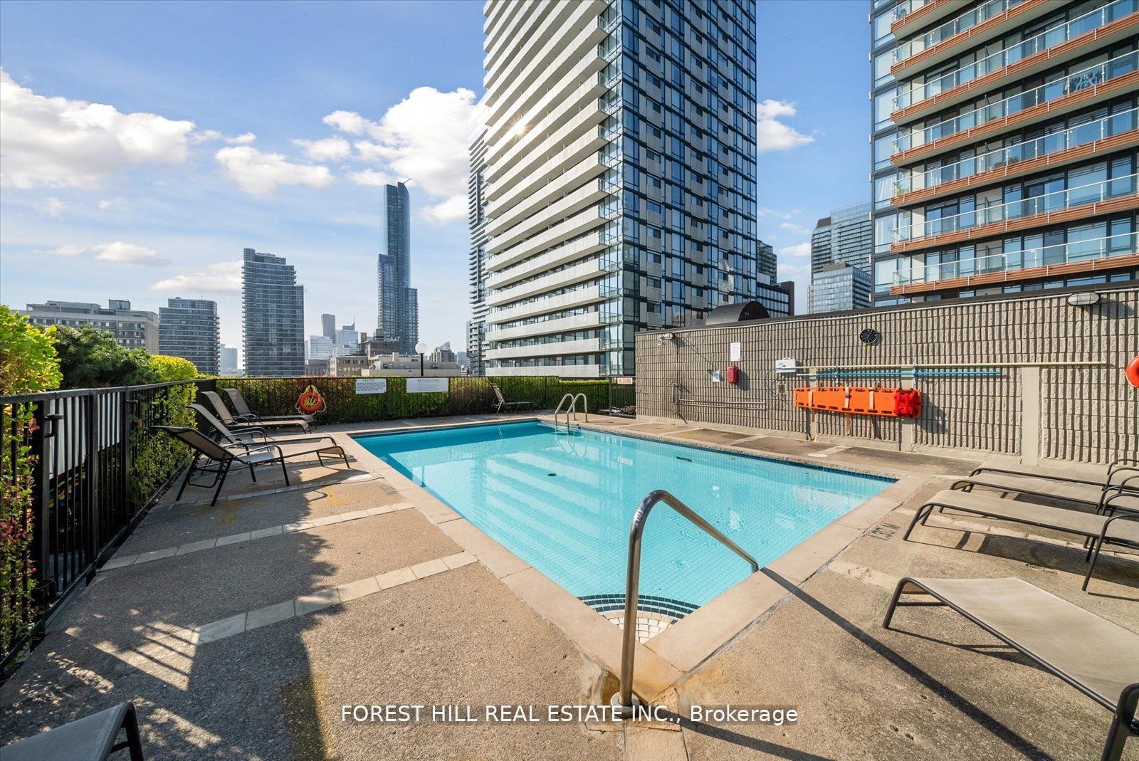 25 Maitland St, #412