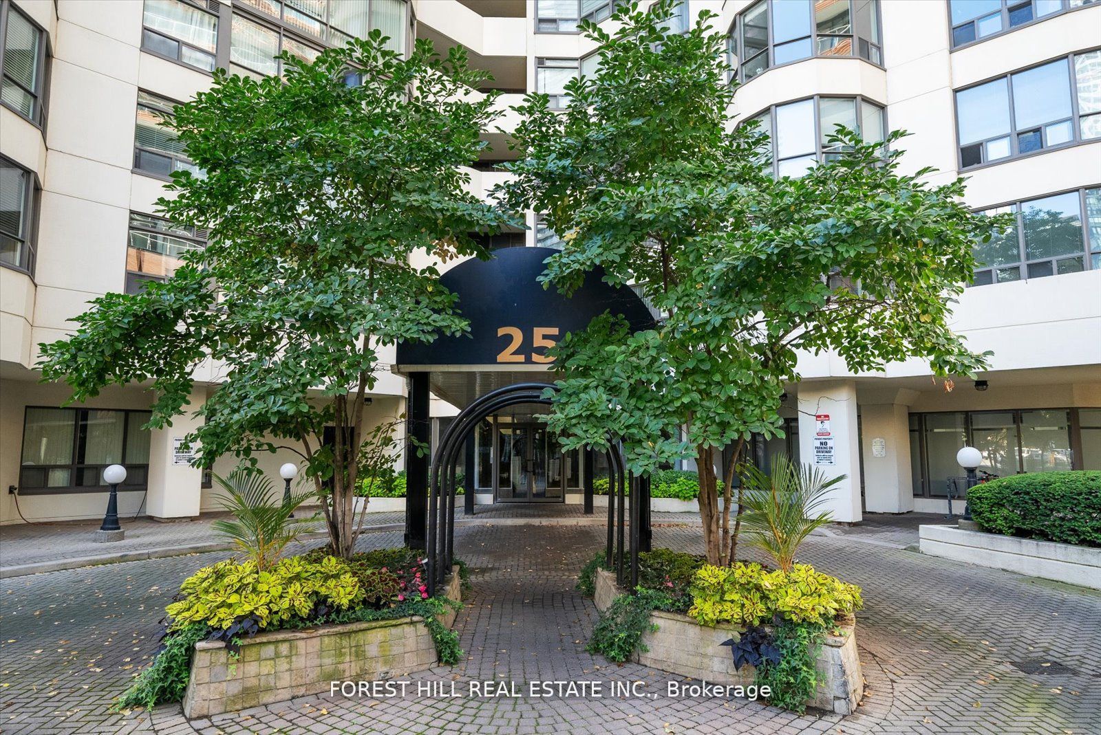 25 Maitland St, #412