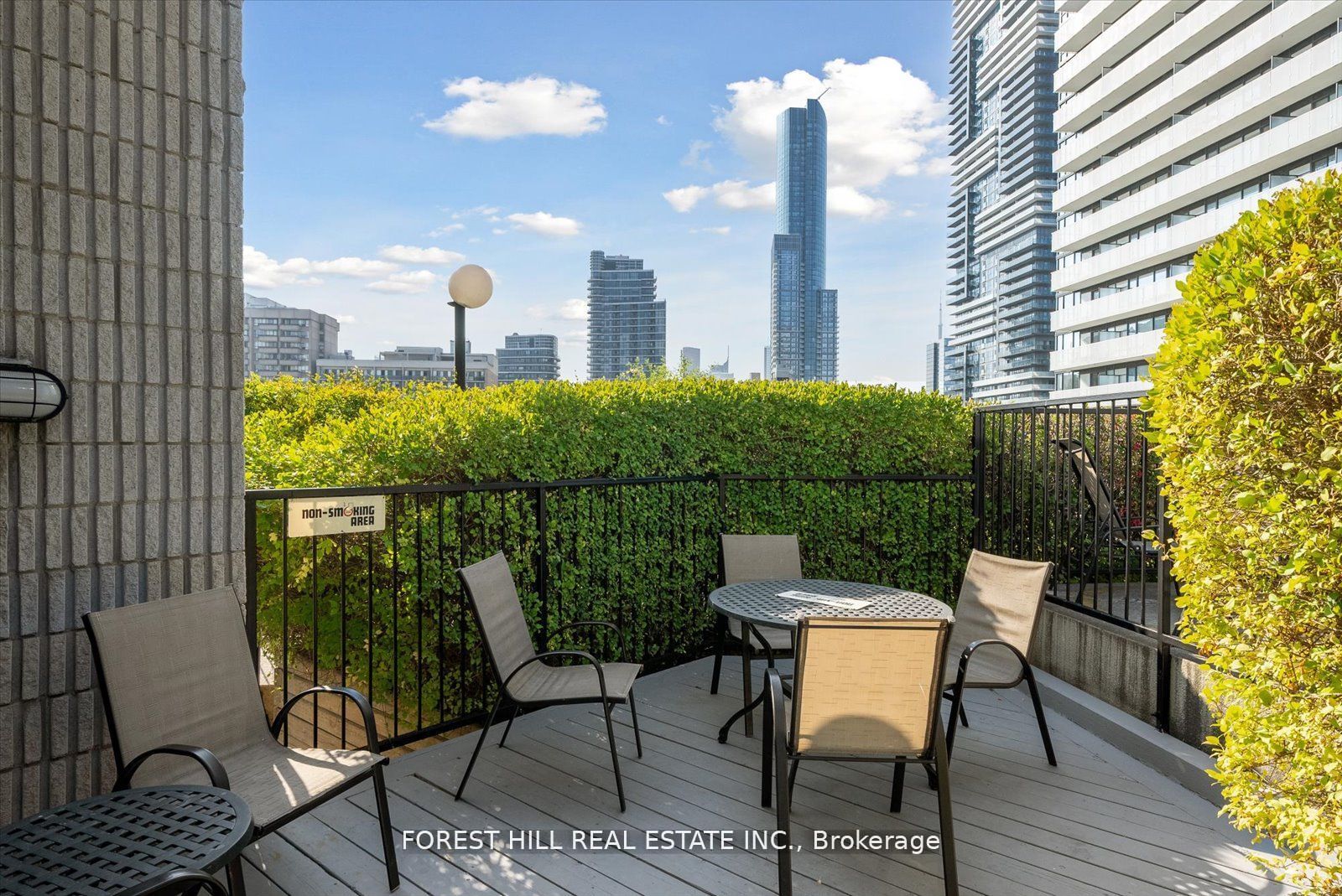 25 Maitland St, #412