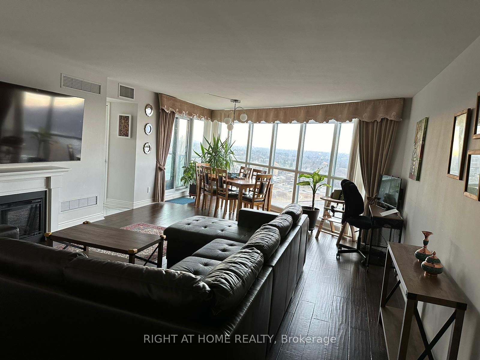 30 Harrison Garden Boulevard, #2002