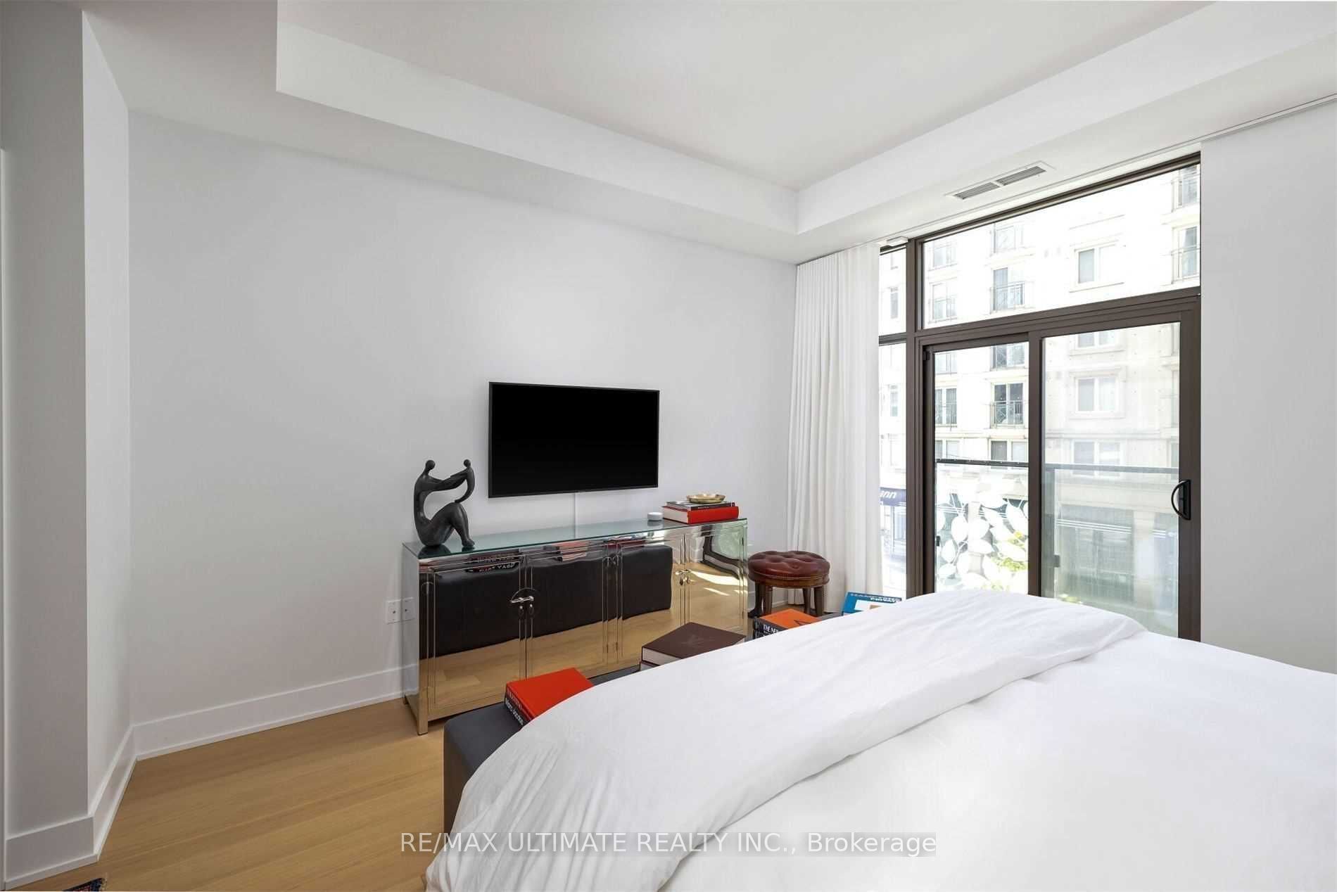 6 Jackes Avenue #206