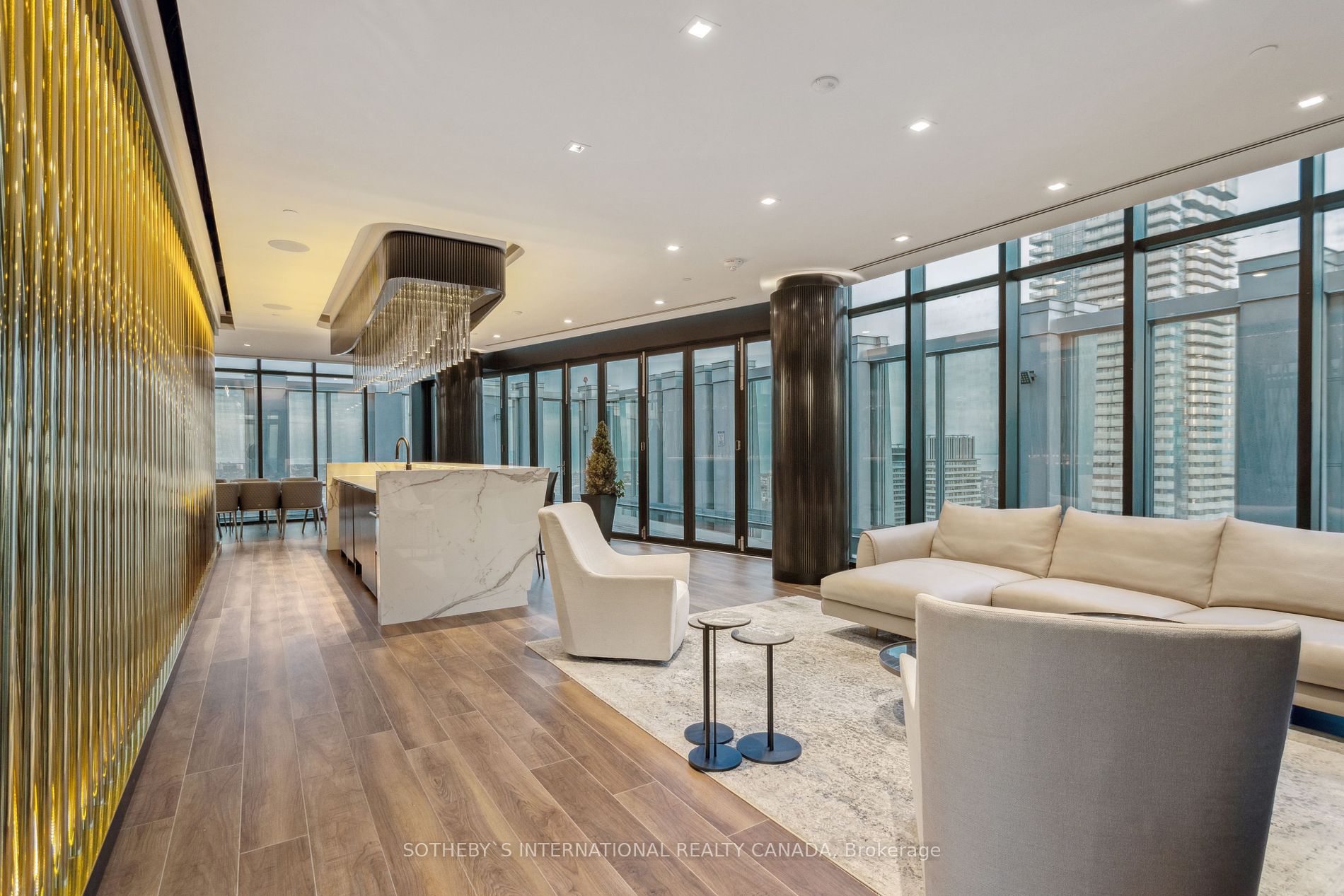1 Yorkville Ave, #5405